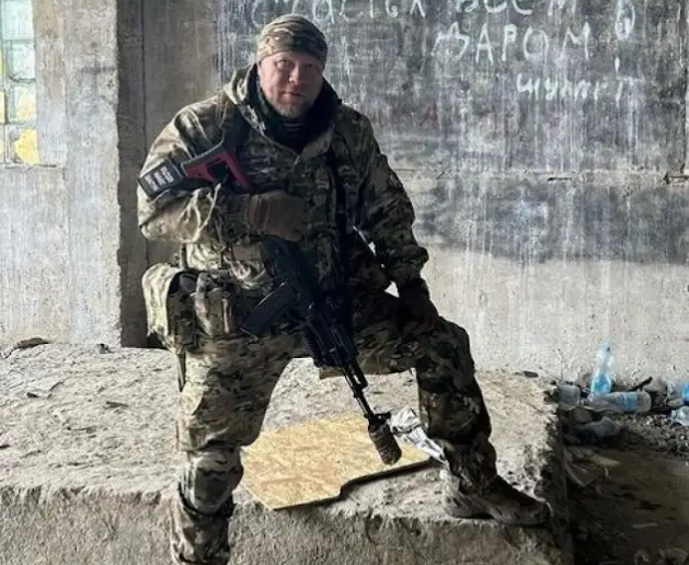 Luptătorul de MMA poreclit „Mad Max”, un criminal condamnat, eliberat din închisoare pentru a lupta în Ucraina: „Groaza e mai de efect decât cruzimea”