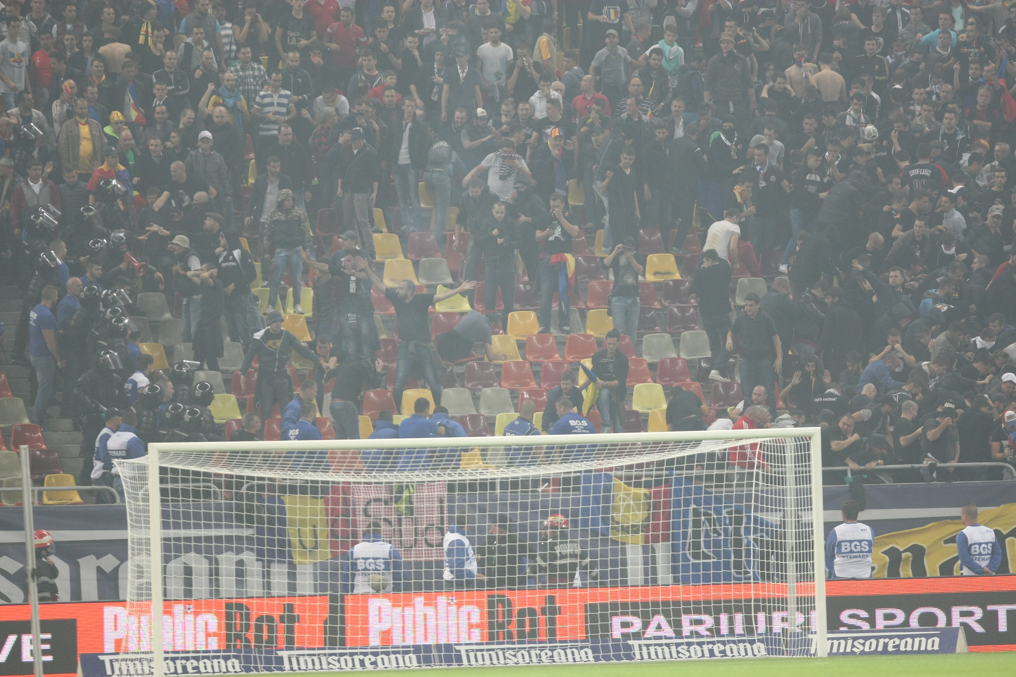 LIVE BLOG / FOTO&VIDEO. MECIUL ANULUI, ROMÂNIA - UNGARIA 1-1