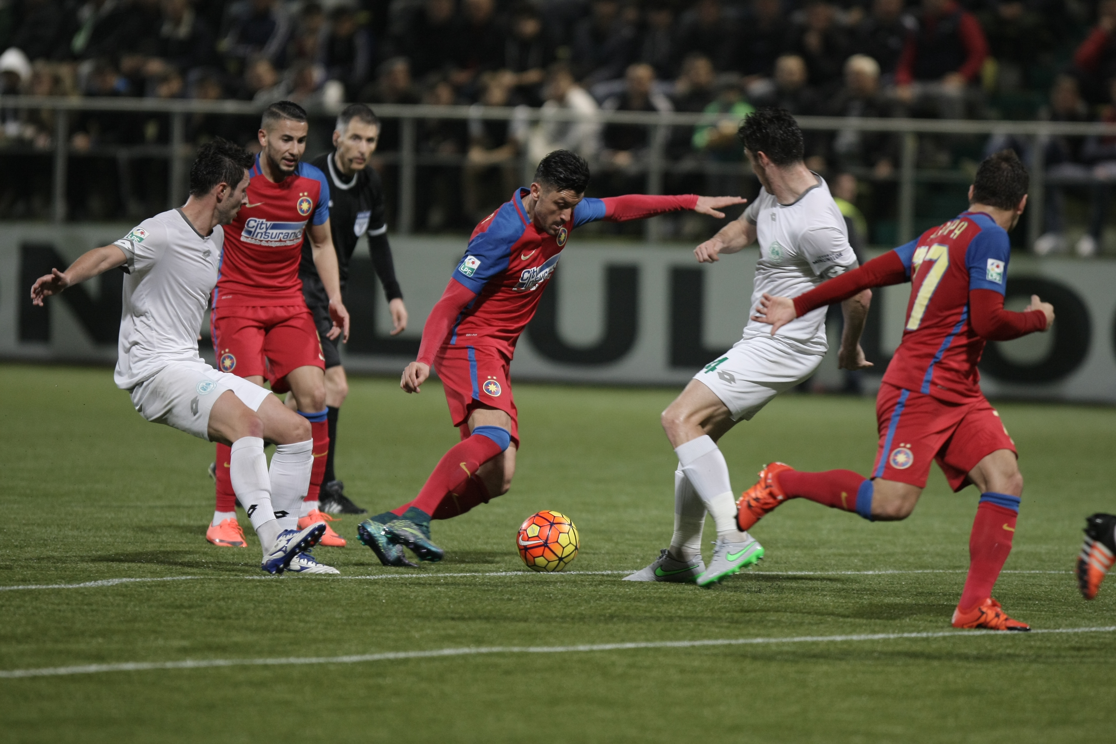Chiajna - Steaua 0-2. Campioana, start lansat. ^Varela i-a dedicat golul lui MM, eliberat luni. Steaua, matematic în play-off / FOTO&VIDEO