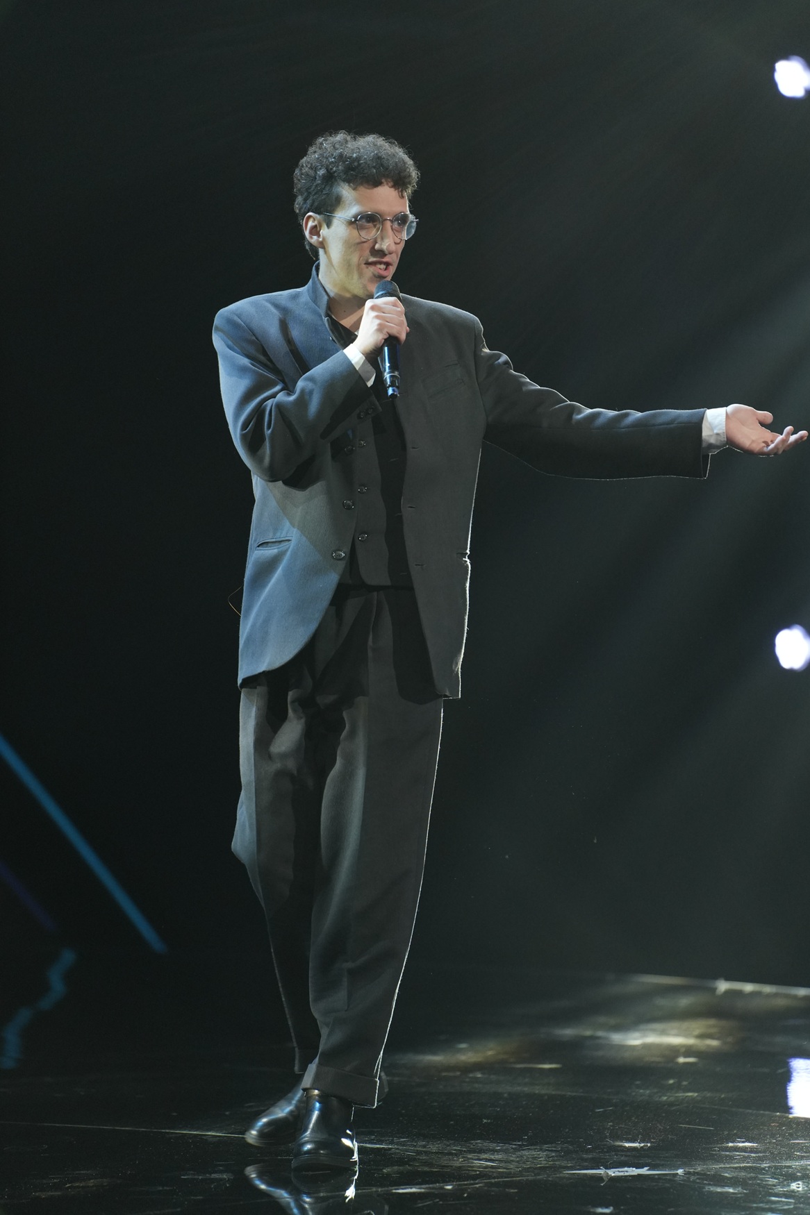 Cine e Răzvan Ionescu de la X Factor 2025. Tânărul a ridicat în picioare publicul și juriul: „În anii 2000 nu se vorbea absolut deloc despre autism”