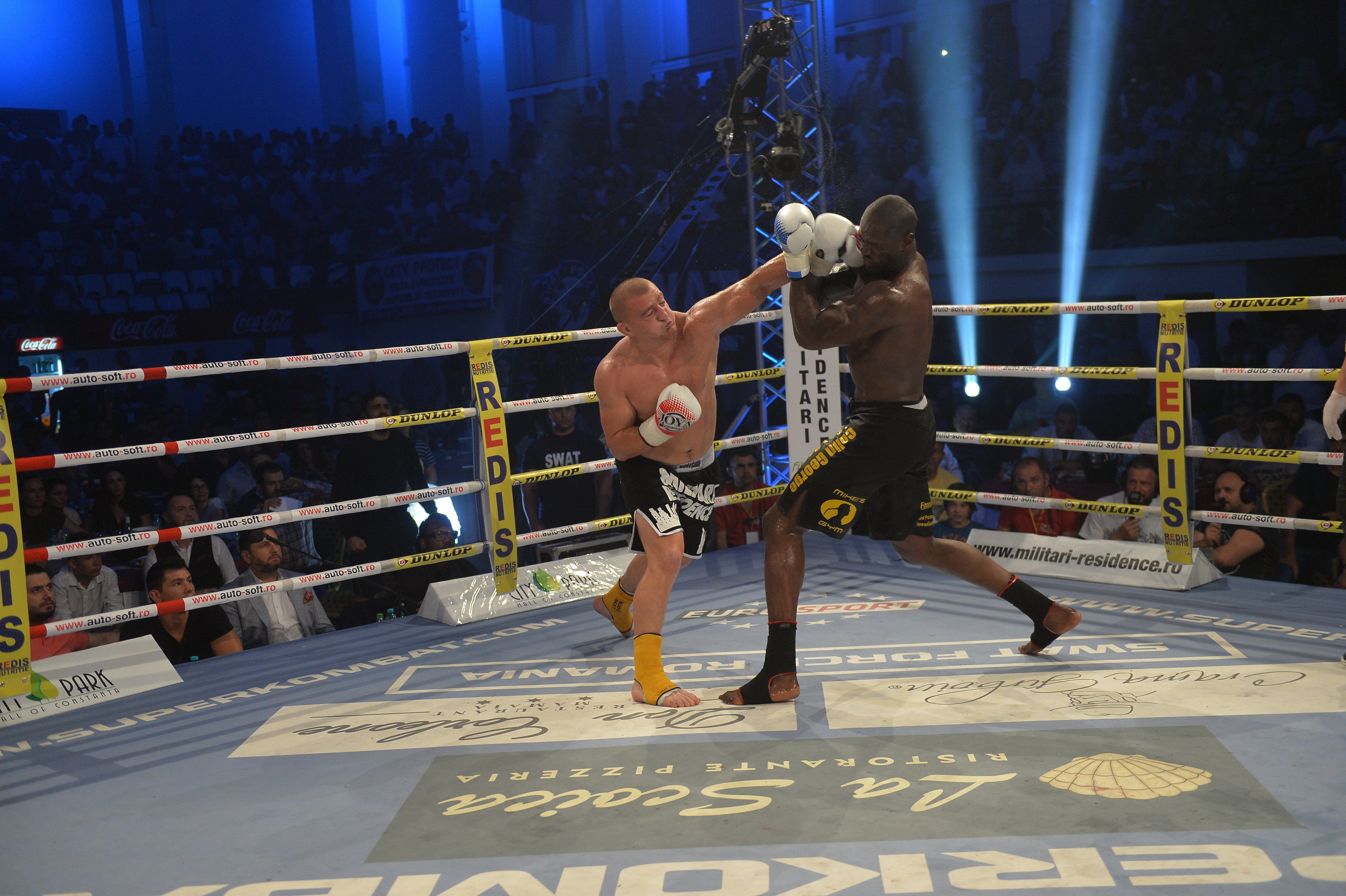 SUPERKOMBAT CONSTANȚA: Cătălin Moroșanu l-a distrus pe gigantul de 2,07 metri / REZULTATE & GALERIE FOTO & VIDEO