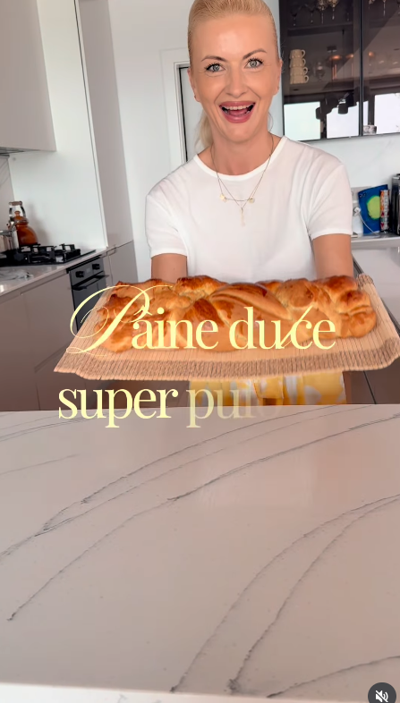 Rețeta de pâine dulce recomandată de Elwira Petre. Preparatul este ideal pentru micul dejun sau o gustare