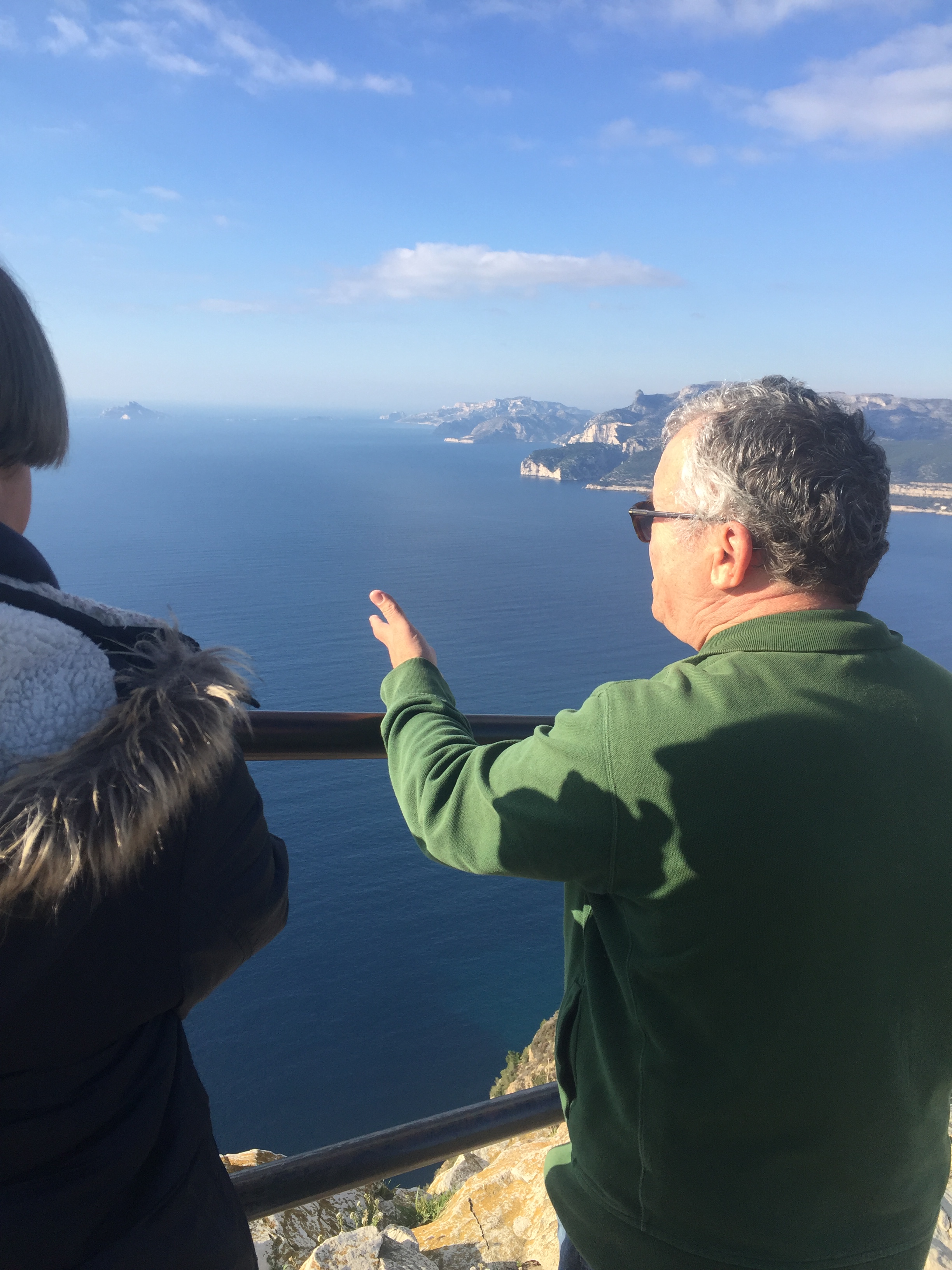 EXCLUSIV | "Ceaușescu" din Divertis e acum "ciotățean" de Provence. Libertatea l-a vizitat pe scriitorul Ioan T. Morar în „paradisul” unde s-a mutat pe termen nelimitat