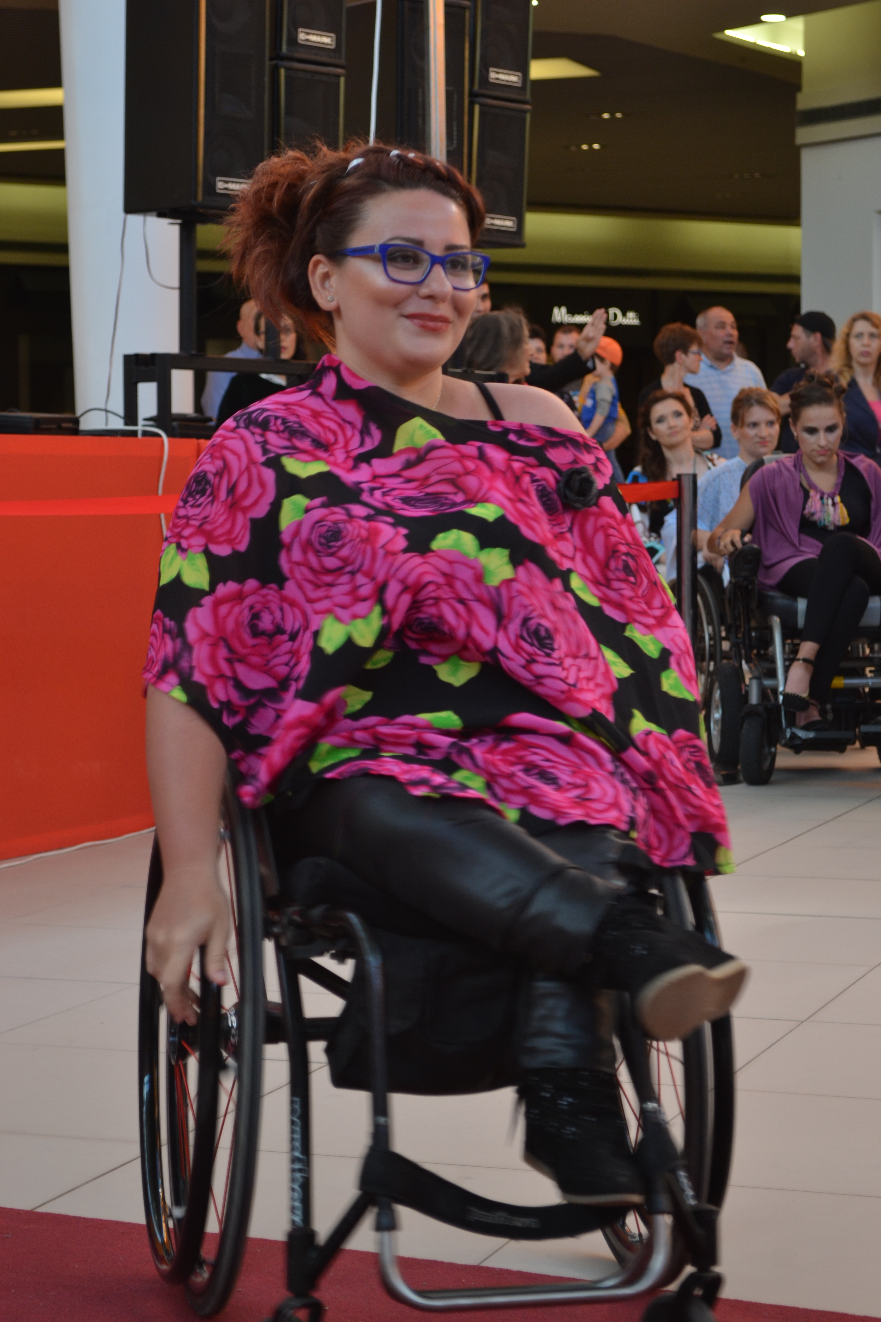 Prezentare de modă în scaunele cu rotile | GALERIE FOTO