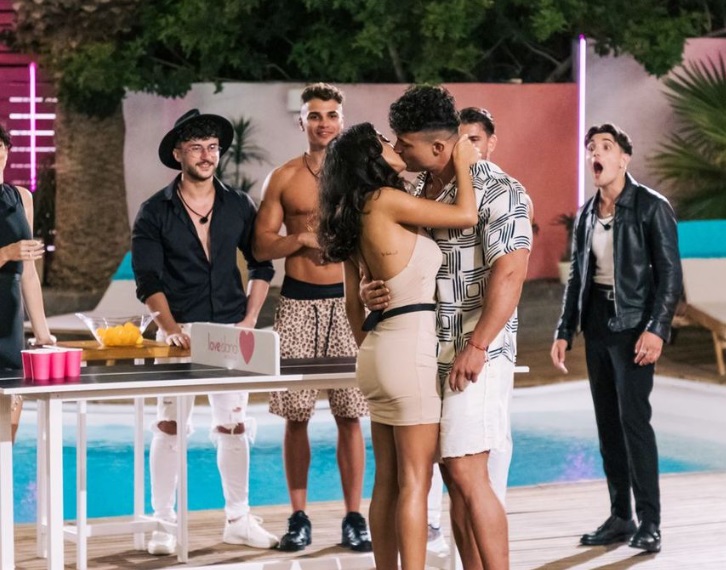 Cine este Nargi de la „Love Island România”. S-a sărutat cu doi concurenți încă din prima ediție a emisiunii