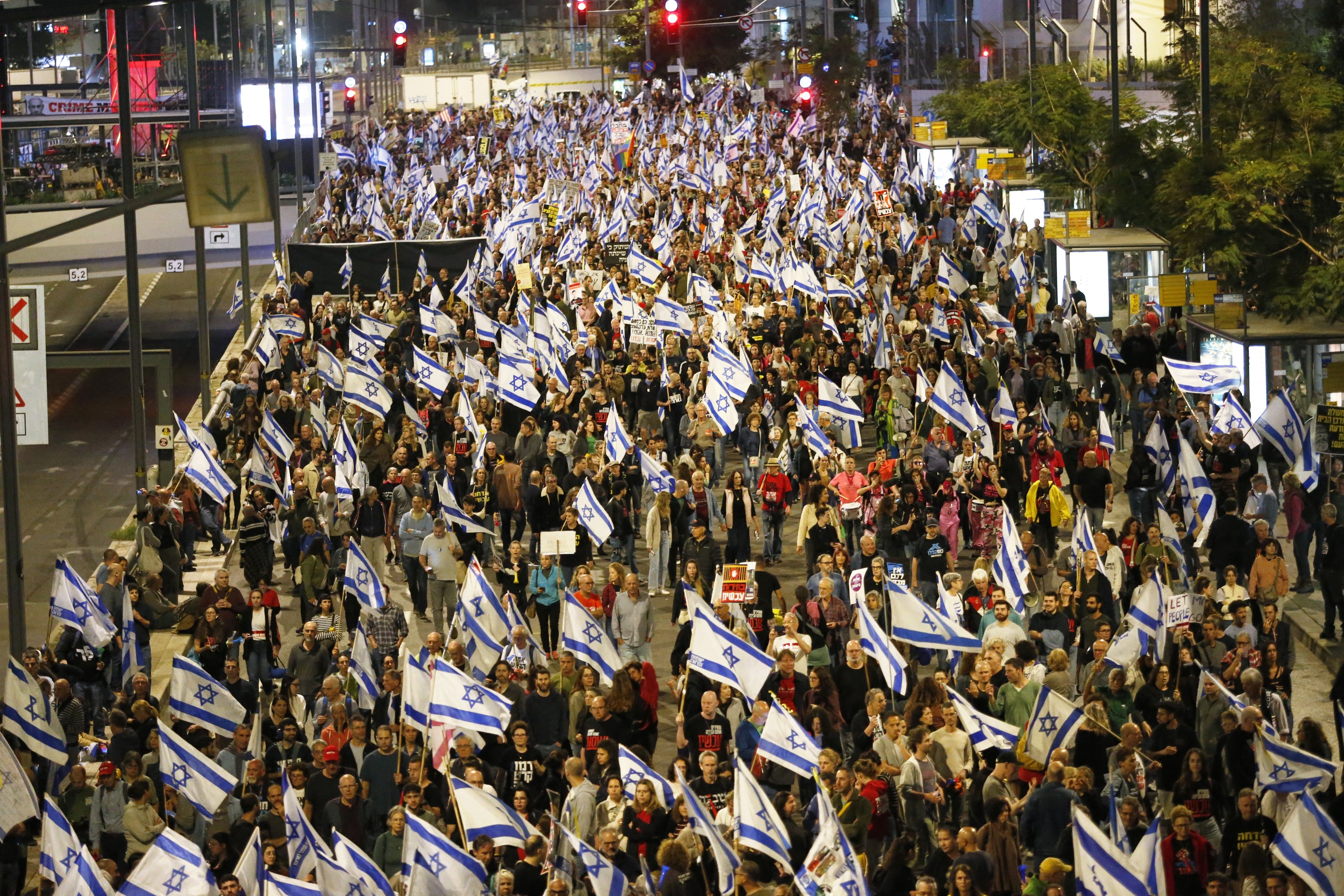 Zeci de mii de israelieni au cerut un acord privind eliberarea ostaticilor, într-un protest față de Netanyahu, la șase luni de război