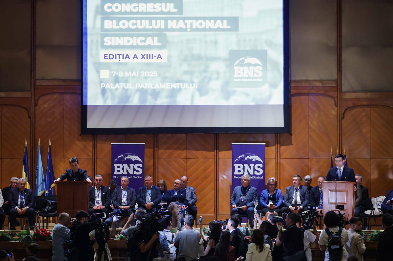 Nicușor Dan vs George Simion. Ce au spus la prima confruntare înaintea turului 2 al alegerilor prezidențiale, la Congresul BNS