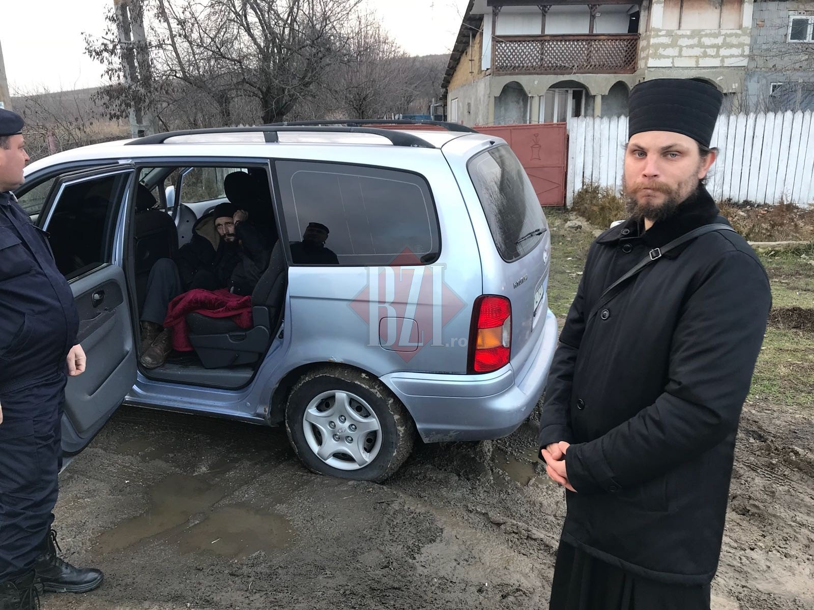 Un preot beat a fost încătușat de Poliție în Iași după o urmărire. „A condus Dumnezeu” | FOTO&VIDEO