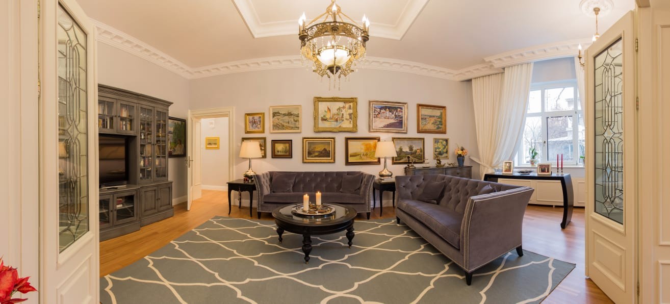 FOTO/ Cum arată vila dintr-o zonă de lux a Capitalei scoasă la vânzare cu aproape 2 milioane de euro