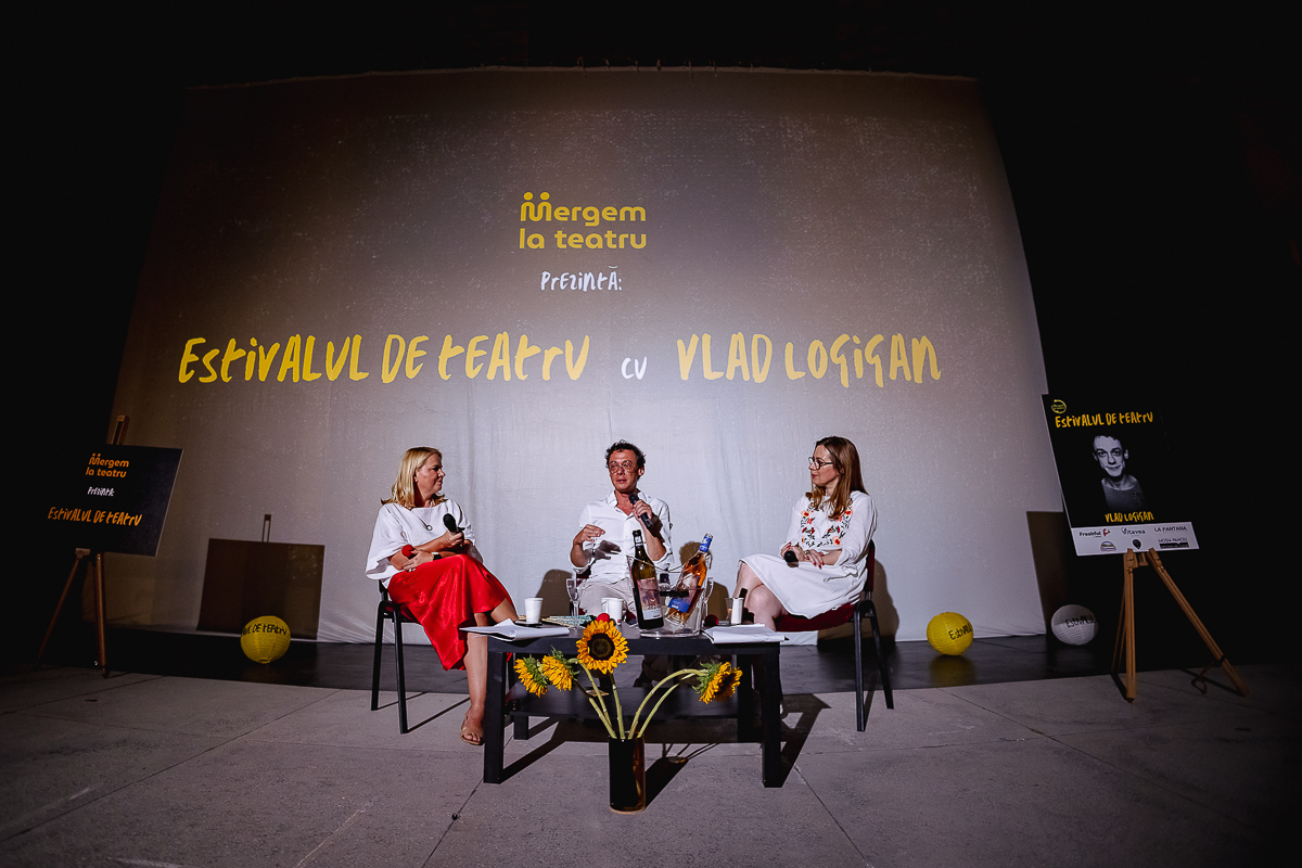 Cum a reușit o femeie să creeze cea mai mare comunitate de iubitori de teatru din România: „Spectacolele nu suferă de spectatori, dar actorii sunt puțin promovați”