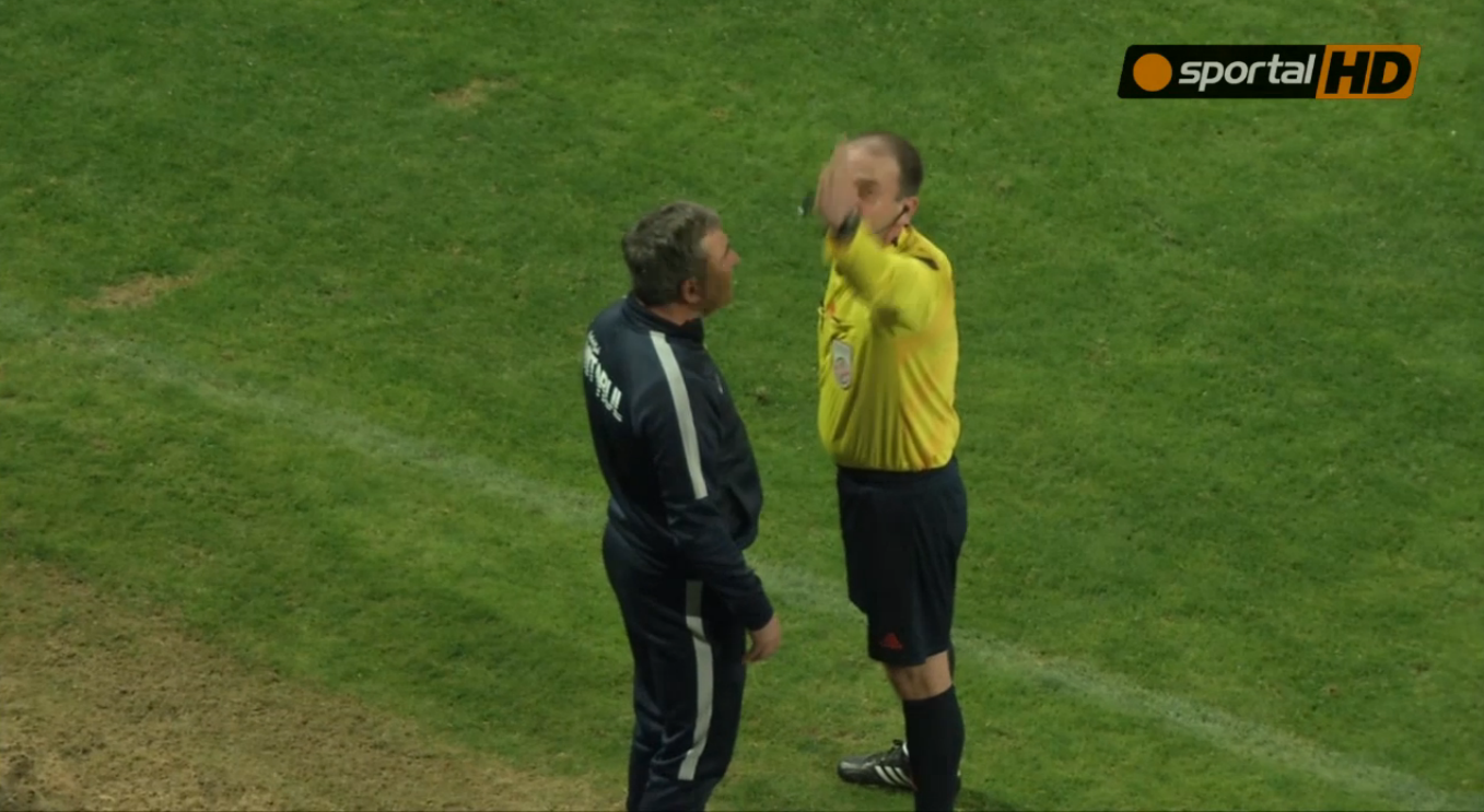 Gică Hagi a făcut scandal la meciul Viitorul - Levski Sofia 0-0, disputat în Turcia. ^S-a certat cu arbitrul și a refuzat să urce în tribună / VIDEO