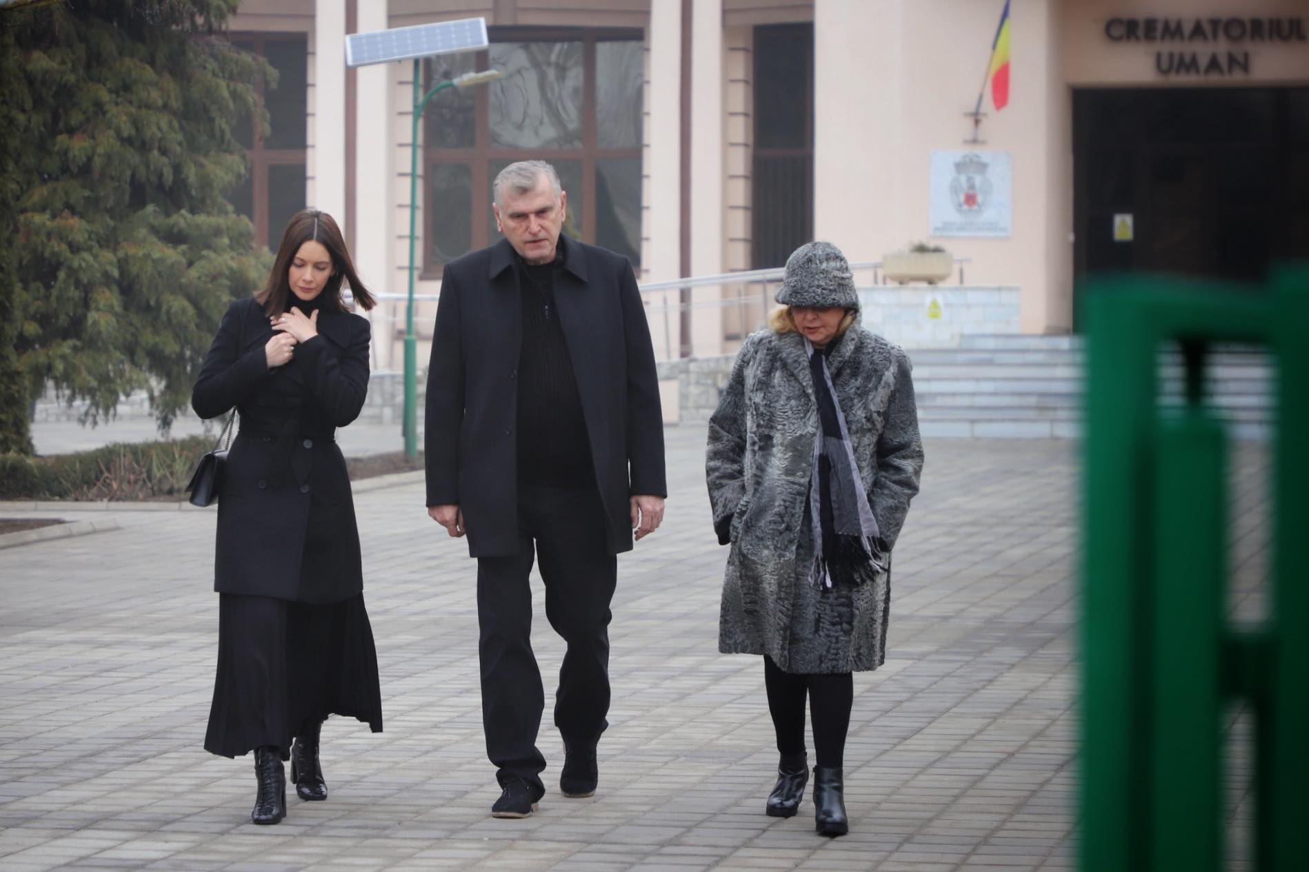 Trupul neînsuflețit al Cristinei Țopescu a fost incinerat. Imagini sfâșietoare cu mama jurnalistei