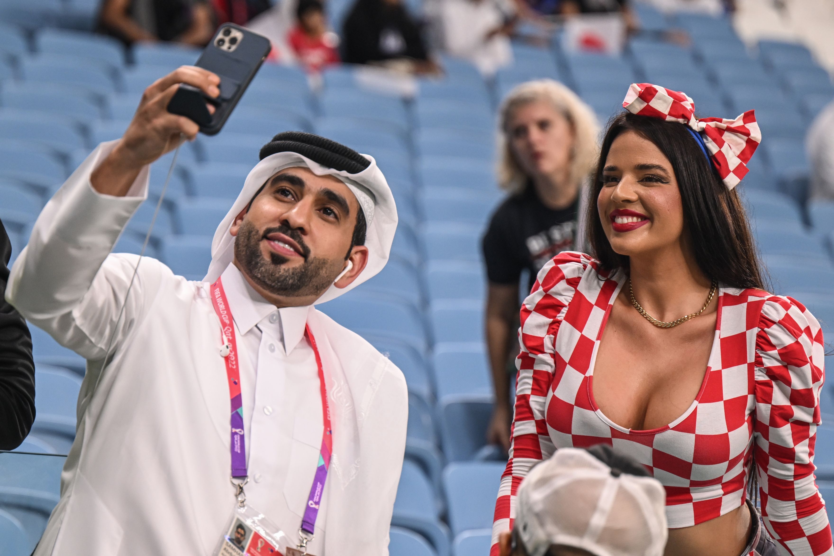 Modelul croat Ivana Knöll anunță că va fi în tribune la meciul cu Spania, de la Euro 2024: „Hotel învechit, piscină închisă, poate pe stadion va fi bine”