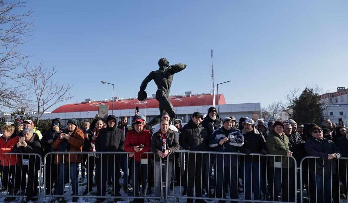 Demolarea stadionului Dinamo a început, în fața a 300 de suporteri. Ce va fi construit pe rămășițele arenei: „De azi înainte va fi doar istorie” 