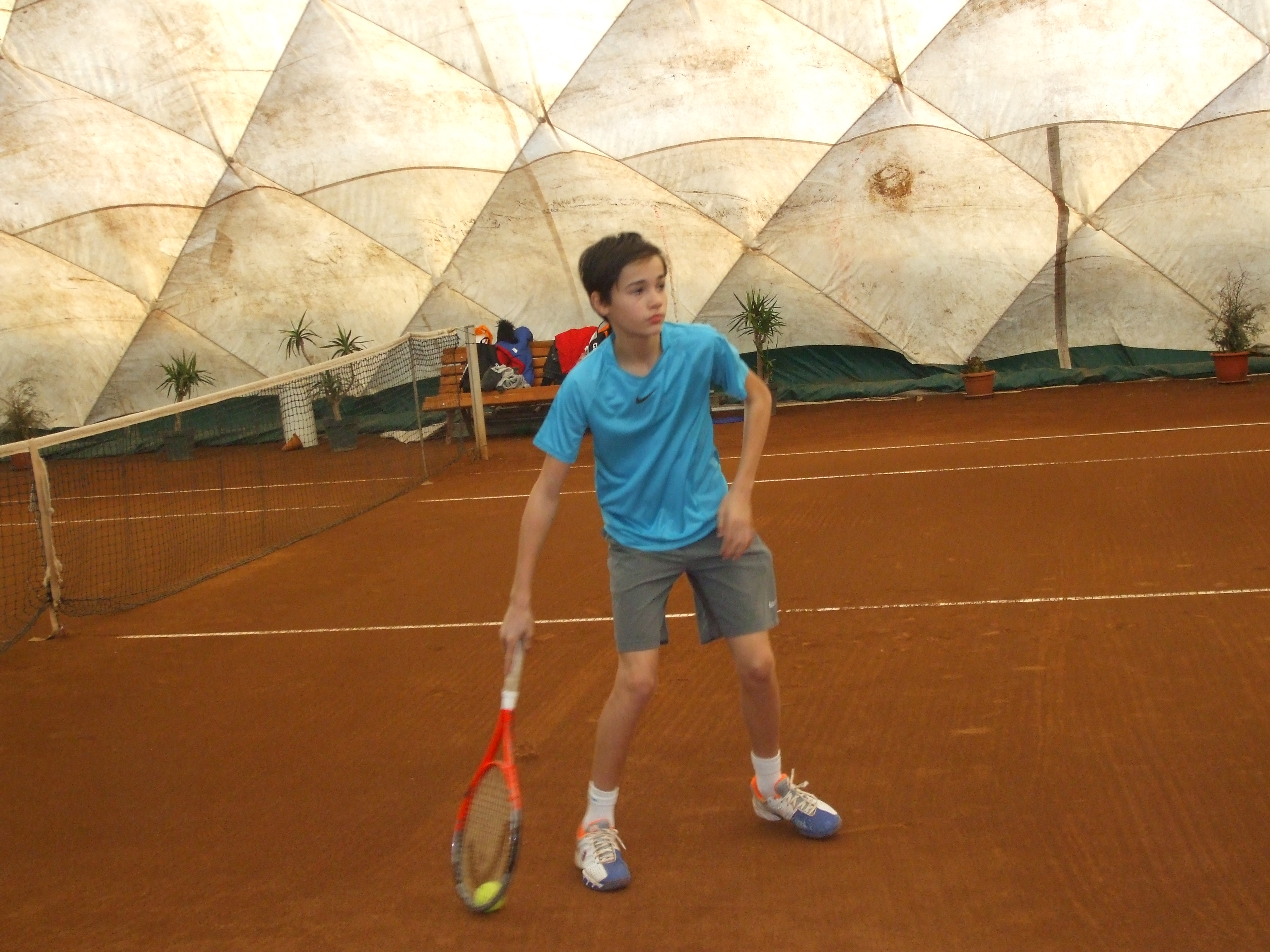 Filip Jianu: "Vreau mă menţin în primii 5 în Europa". 10, media generală la scoală pentru micul jucător de tenis! ^Părinții cheltuie 20.000 de euro pe an. ALTE TALENTE JUVENILE