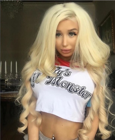 O tânără de 21 de ani vrea să devină o păpușă Barbie. Era să moară după ce și-a pus sâni de mărimea pepenilor, dar nu renunță la visul ei. Uite cum arată | FOTO