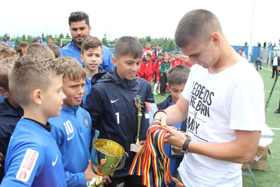 Tricolorul Răzvan Marin a acordat premiile la Dolphin Cup 2017 | GALERIE FOTO
