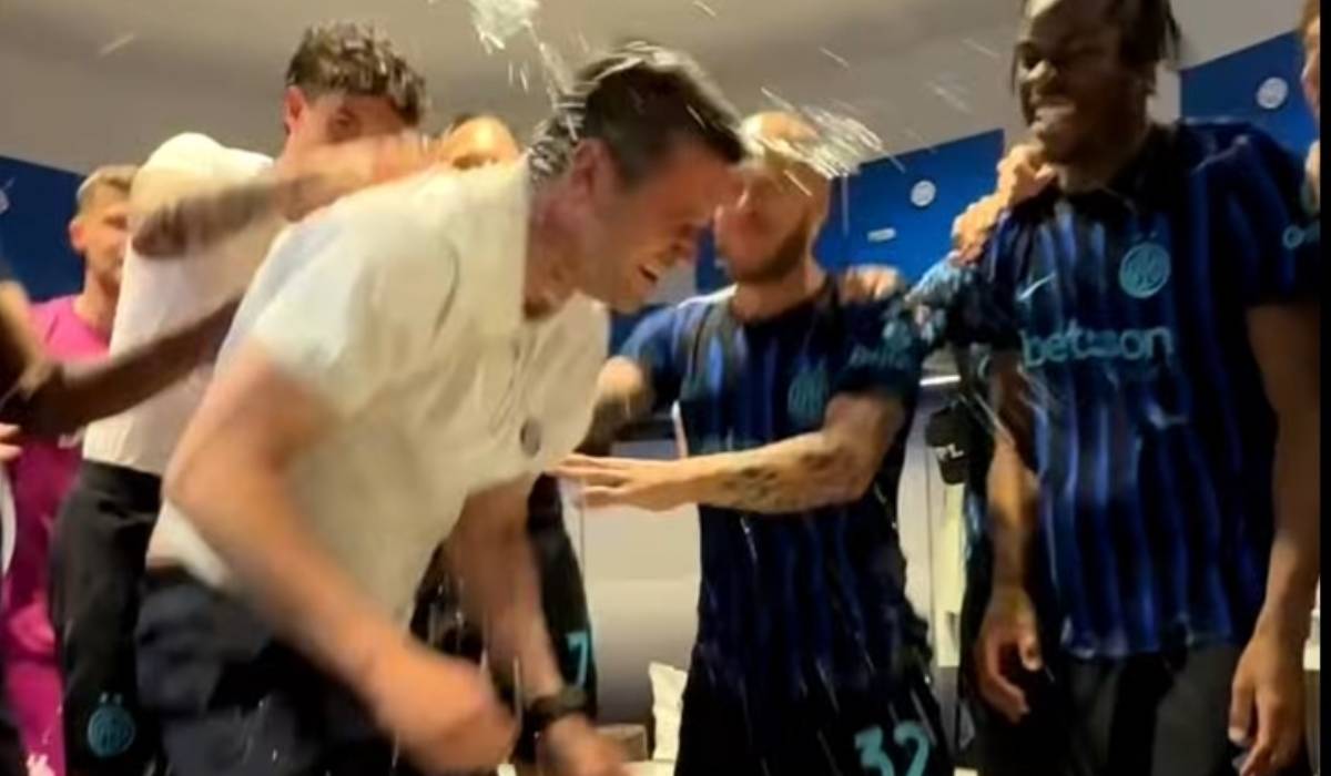 Ce a spus Smiley despre Cristi Chivu: „În umbră”. A văzut din tribune meciul Inter - Parma, care l-a făcut campion în Italia pe antrenorul român