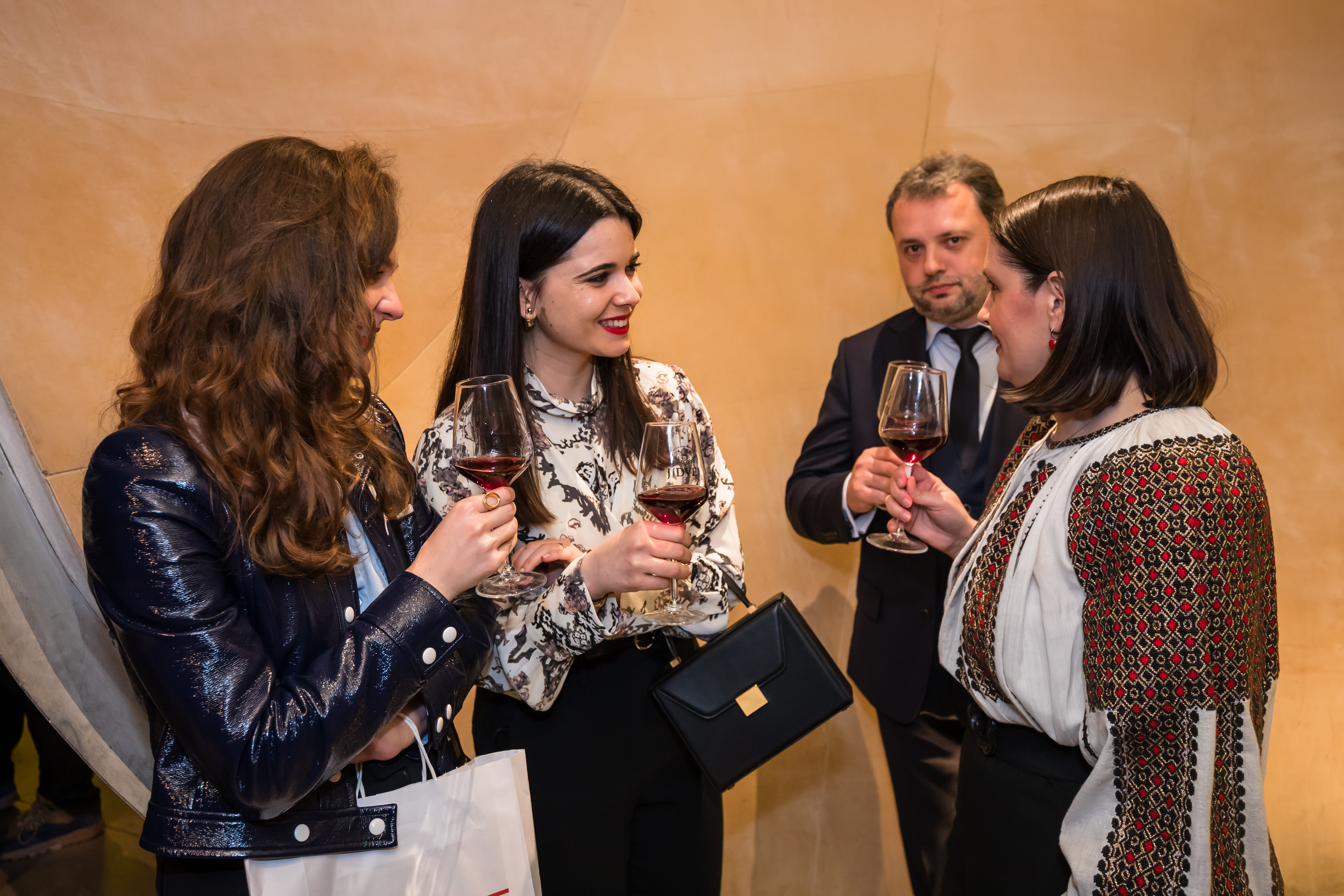 Jidvei înregistrează o premieră absolută: vinul oficial al vernisajului celei mai mari retrospective Brâncuși de la Paris