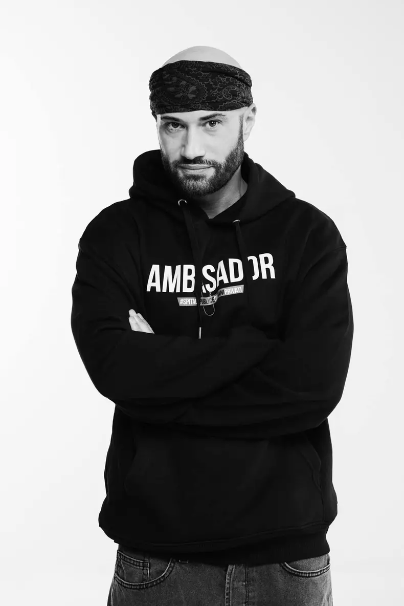 Reacția Temu după ce Mihai Bendeac s-a plâns că în loc de două covoare a primit „niște cârpe”: „Oferim o garanție de returnare a banilor”