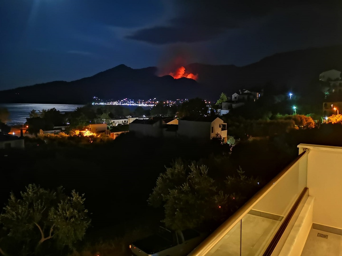 Mărturii ale românilor aflați în Thassos. „Credeam că sunt gâze, dar era cenușă ce cădea de sus” - VIDEO