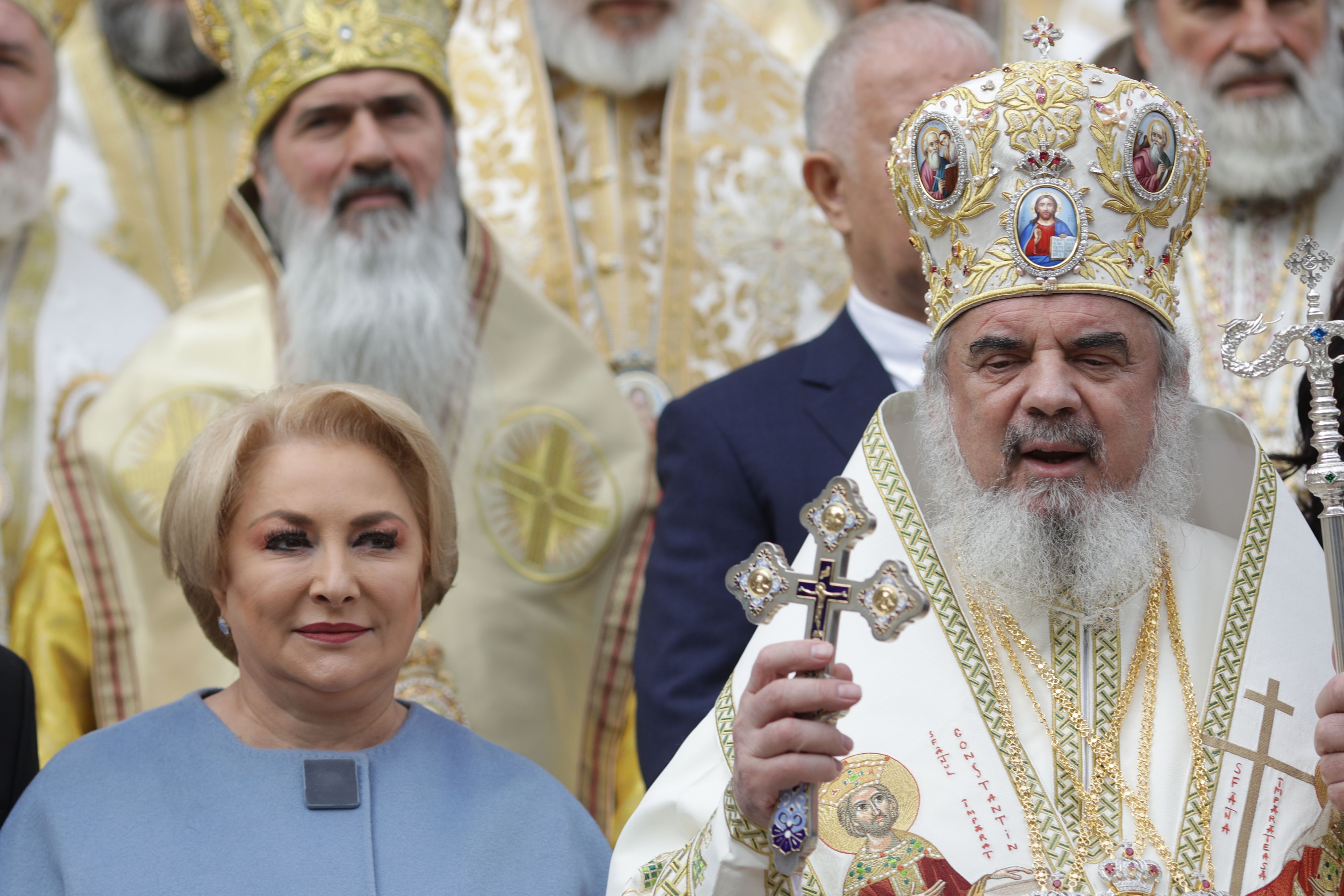 Viorica Dăncilă a participat la slujba dedicată Sf. Dumitru. Pentru ce s-a rugat premierul