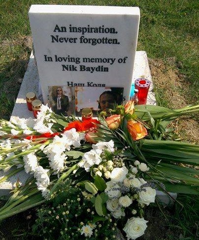 „Altar“ cu fotografii online în memoria chitaristului Nik Baydin, mort într-un accident de motoparapantă