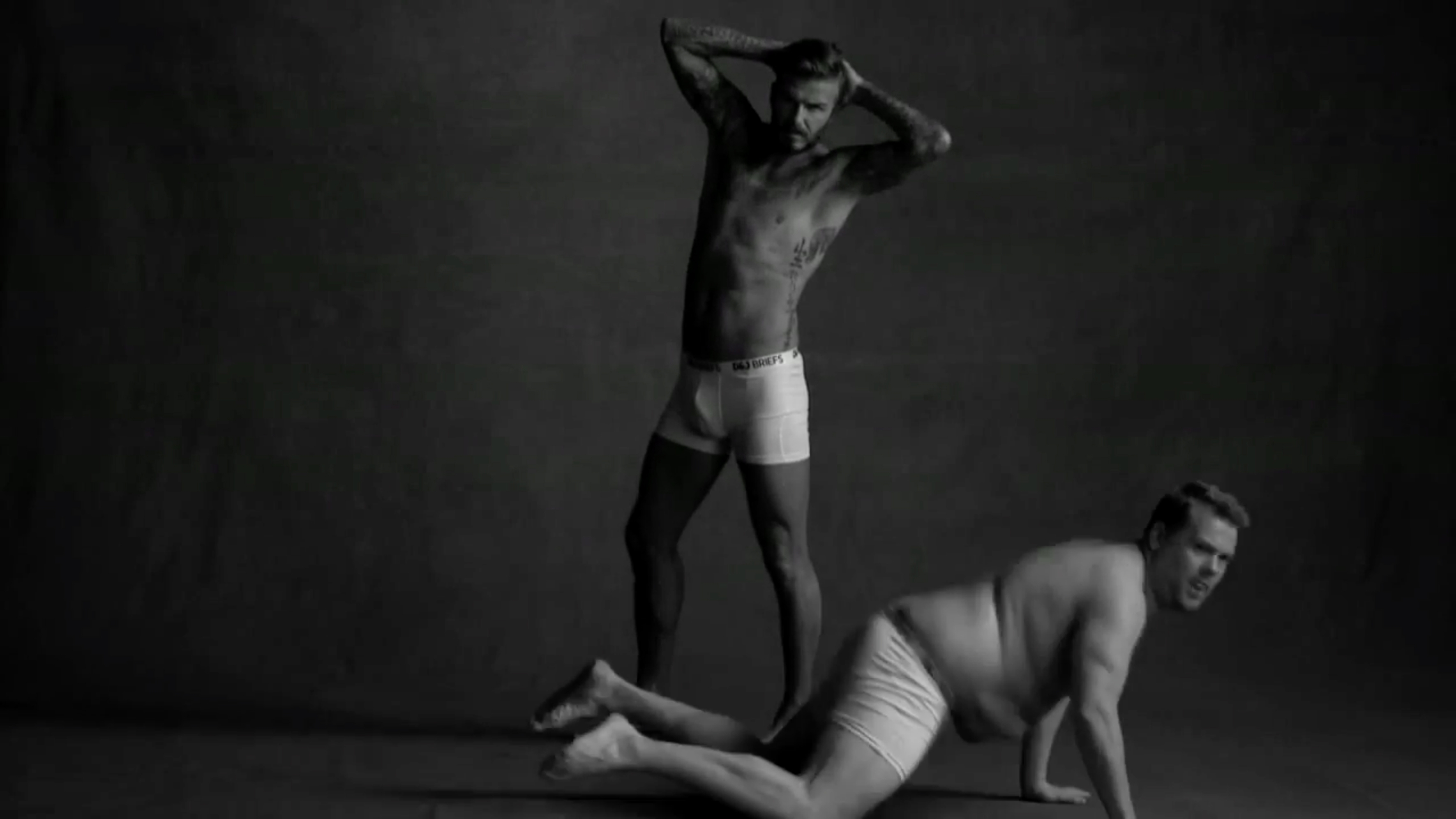 David Beckham s-a luat peste picior într-un clip în care apare alături de un actor englez / VIDEO