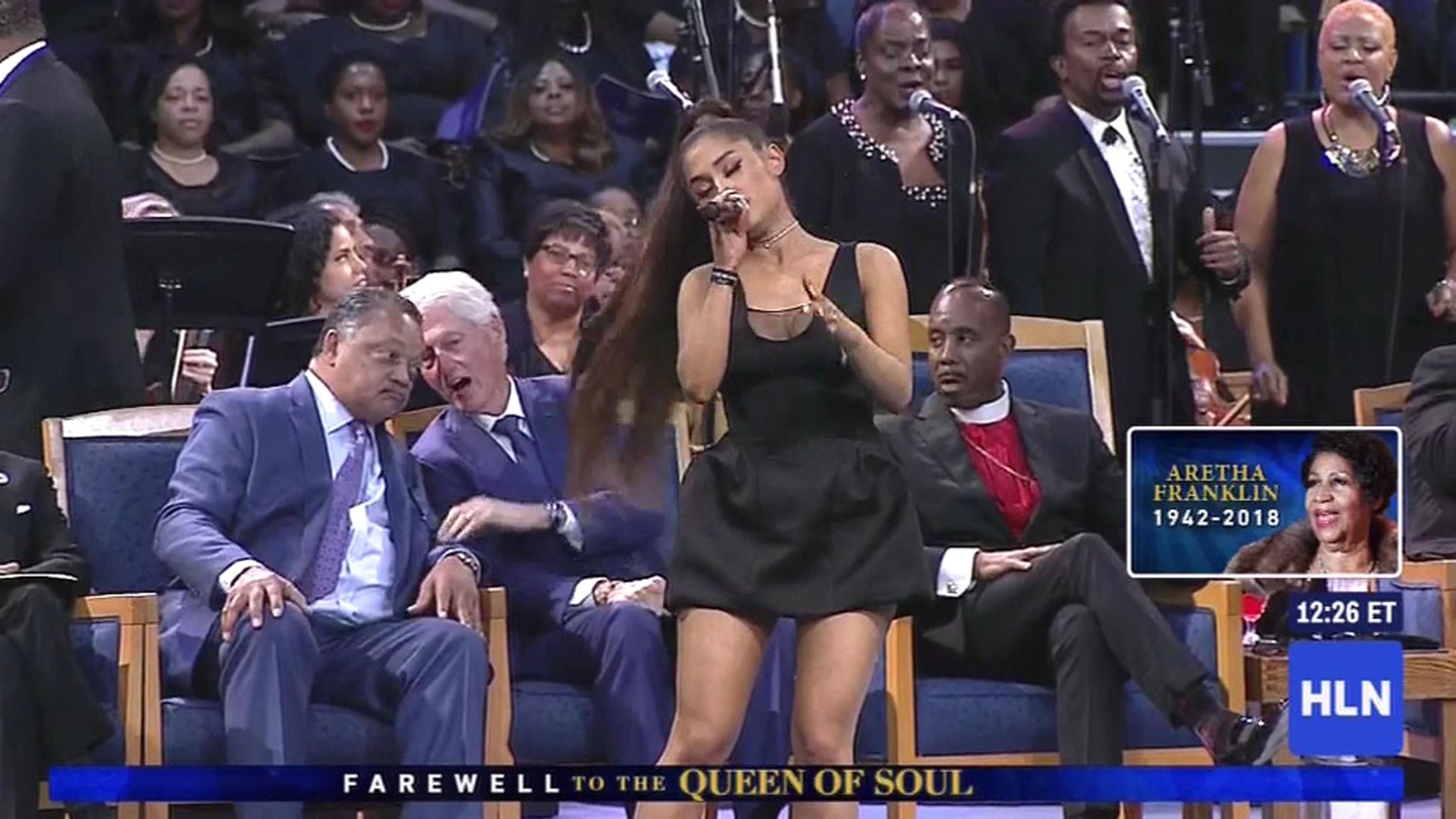 Pastorul care a pipăit-o pe sân pe Ariana Grande dă explicații. Ce spune despre gestul indecent pe care l-a făcut | FOTO&VIDEO