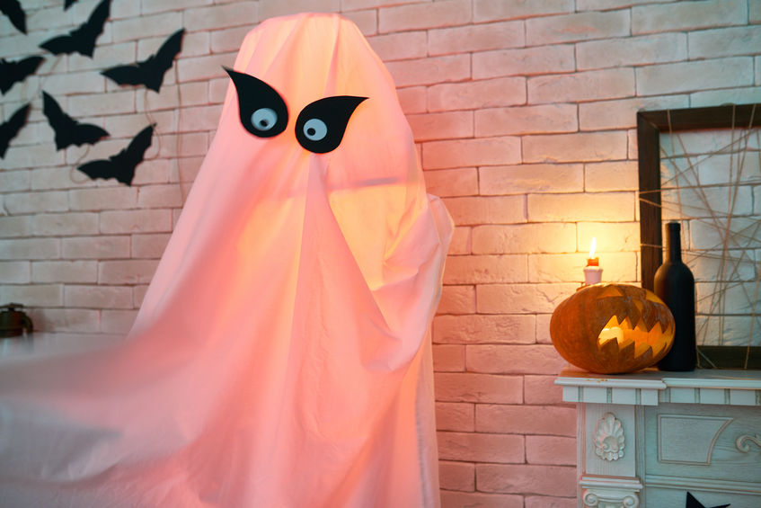 Idei pentru decorațiuni de Halloween - cele mai înfricoșătoare, dar amuzante aranjamente