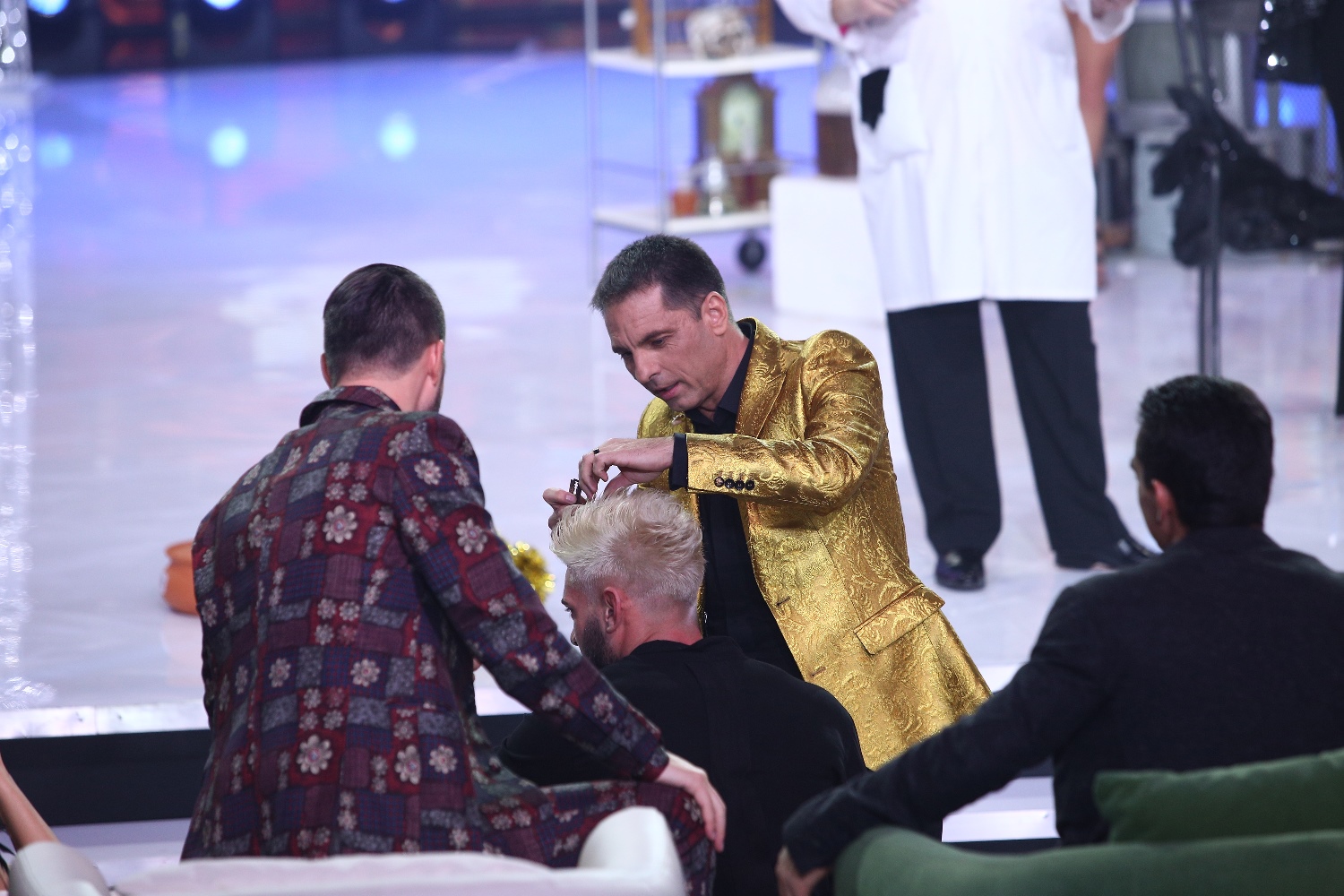 Revelionului Starurilor 2019, din culise: Dorian Popa a rupt ușa de la cabina lui Dan Negru | FOTO