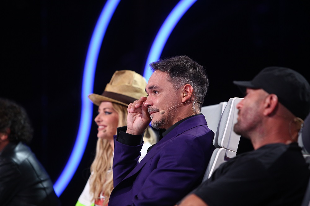 Răzvan Simion, în lacrimi la TV. Ianca, fiica lui, l-a făcut să plângă: „Devin sentimentală, pentru că am luat de la tine emoția”