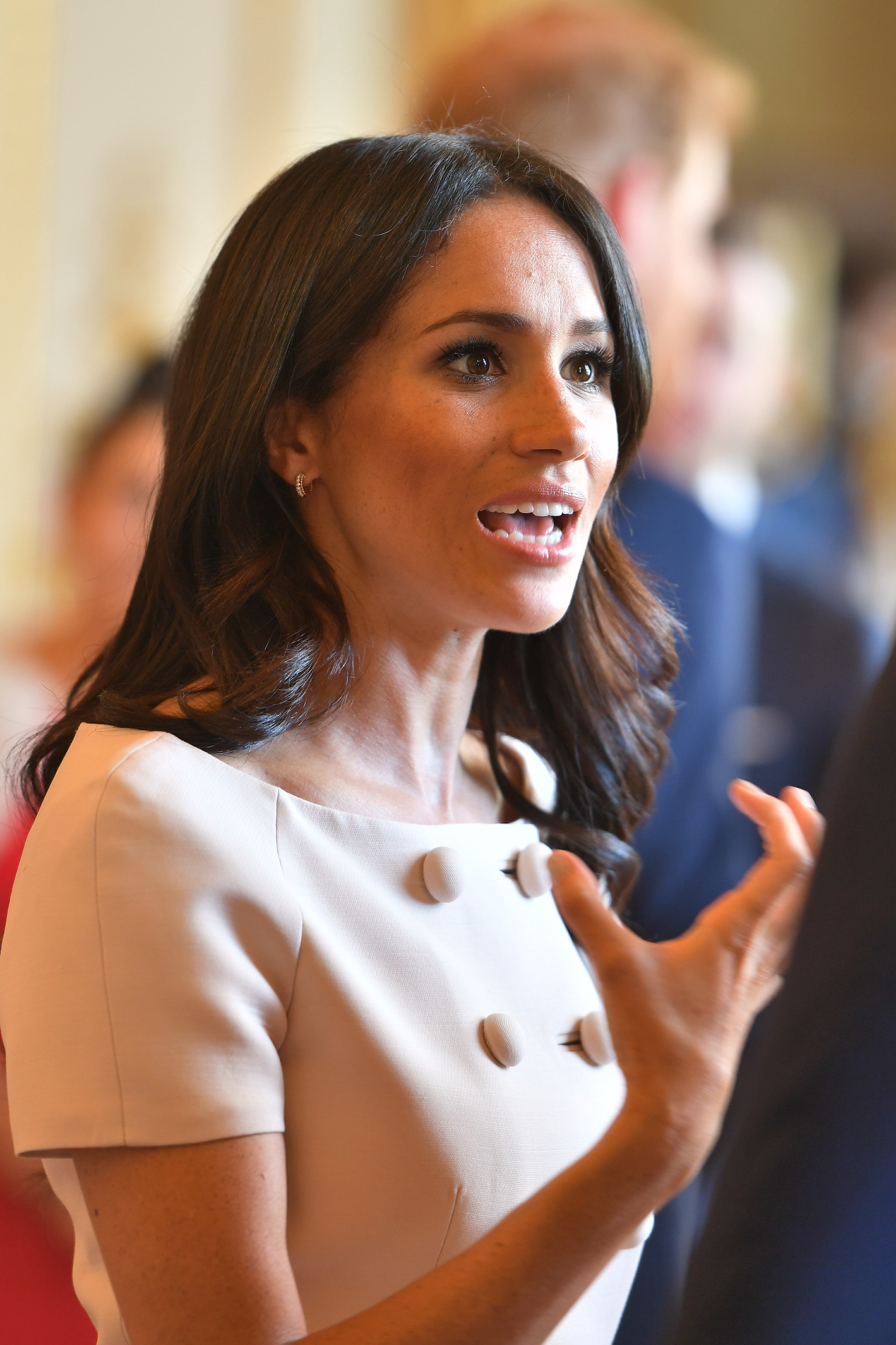 FOTO | Meghan Markle, lipsită de respect în fața Reginei Marii Britanii. Cum a stat ducesa de Sussex la fotografia oficială