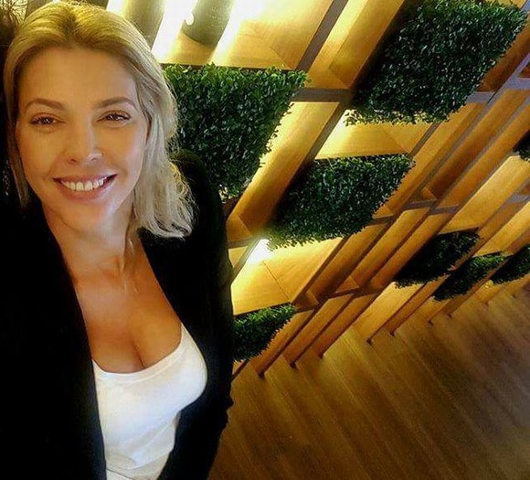 Cum arată Alina Vidican la peste doi ani de divorțul de Cristi Borcea. Trebuie să o vezi  FOTO