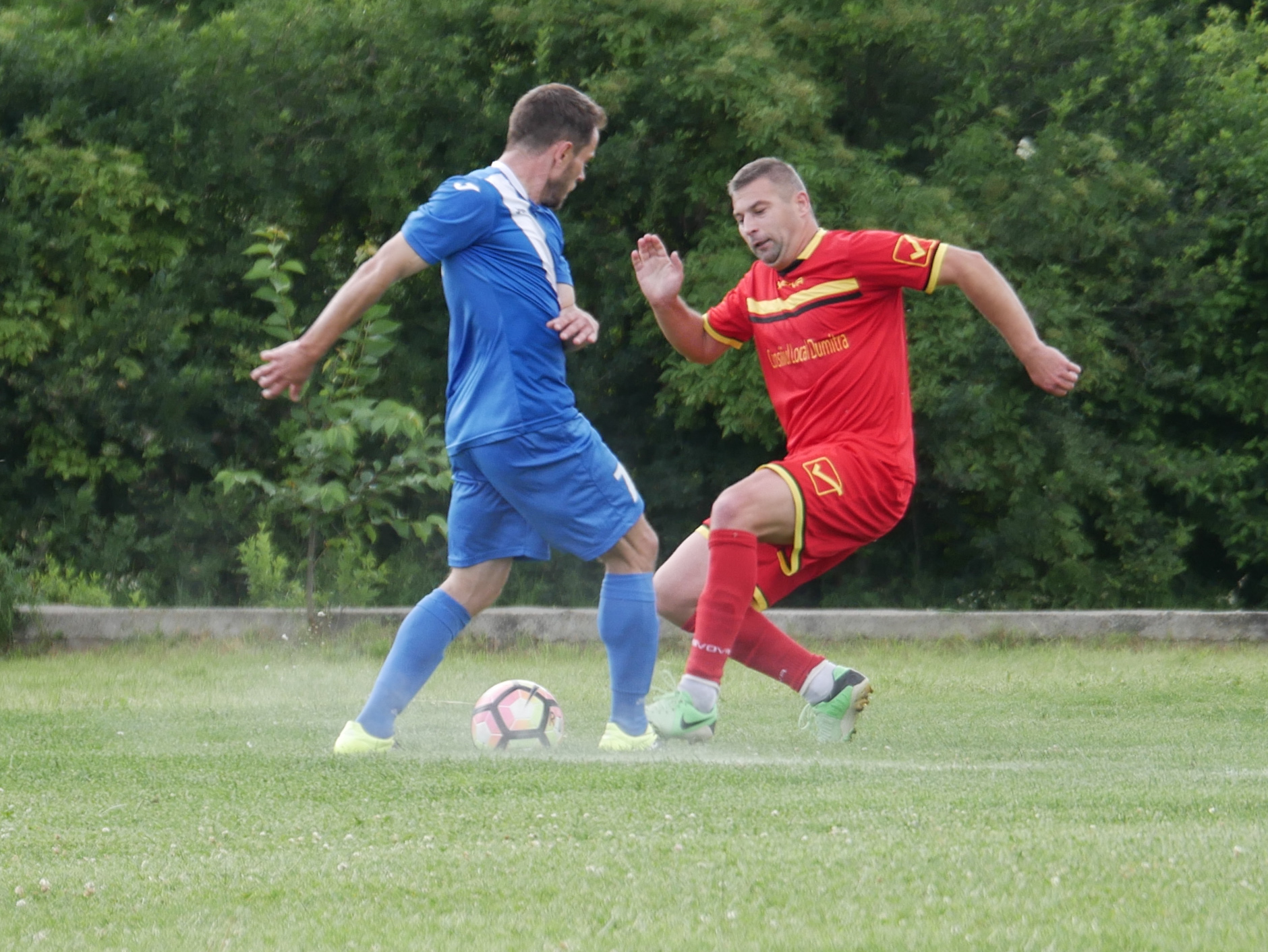 EXCLUSIV | Incredibila poveste a fotbalistului călugărit care a lepădat haina monahală și s-a căsătorit. Două iubiri mai presus de cea de Dumnezeu | FOTO&VIDEO