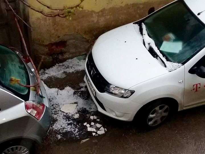 Iașiul, paralizat după o ploaie torențială! VEZI IMAGINILE DEZASTRULUI