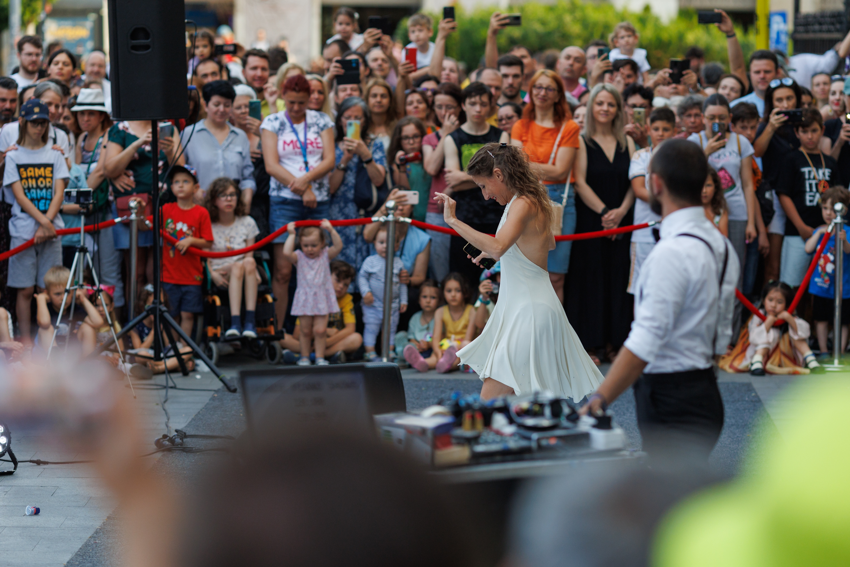 FOTOREPORTAJ. „B-Fit in the Street” în 50 de imagini. 200 de artişti din Spania, Franţa și Italia au făcut spectacol pe străzile din București