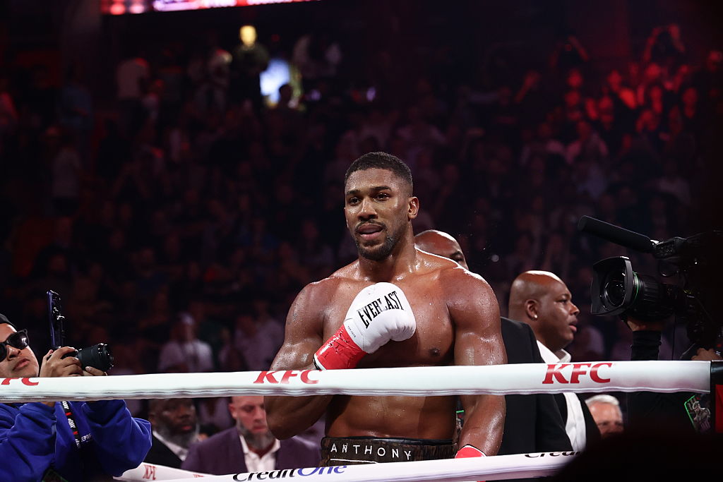 Vádemelés Anthony Joshua halálos autóbalesete után