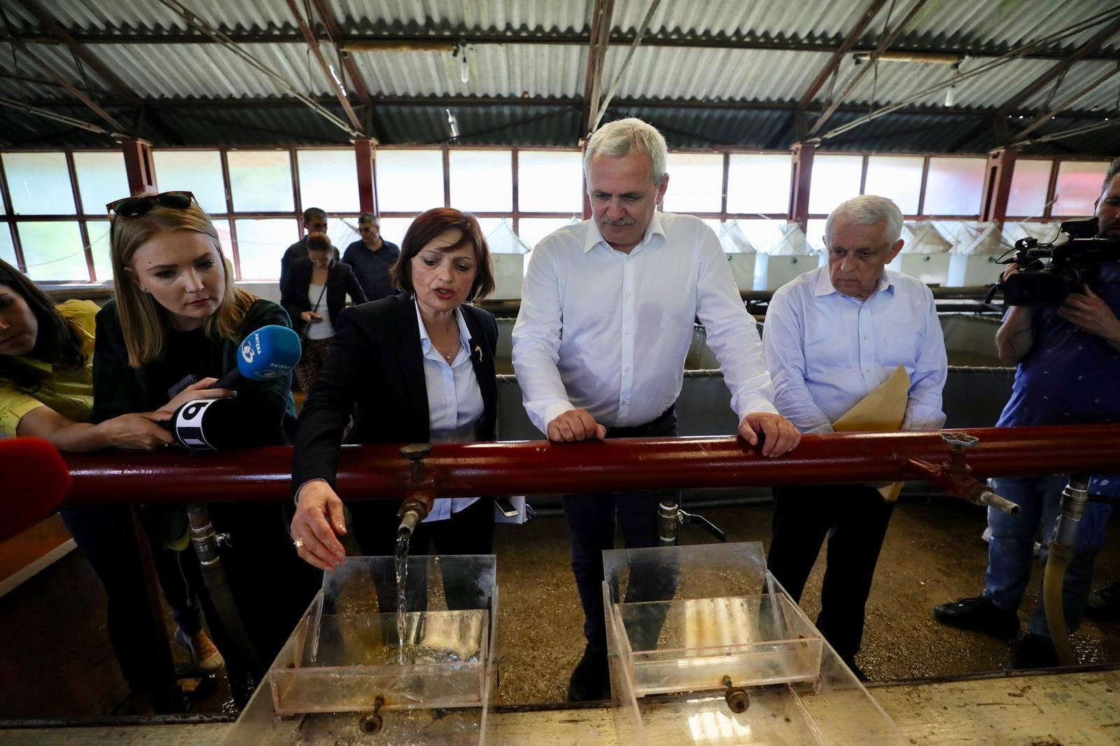 FOTO | Dragnea continuă promisiunile electorale: "A venit timpul să relansăm și piscicultura, oameni buni!"