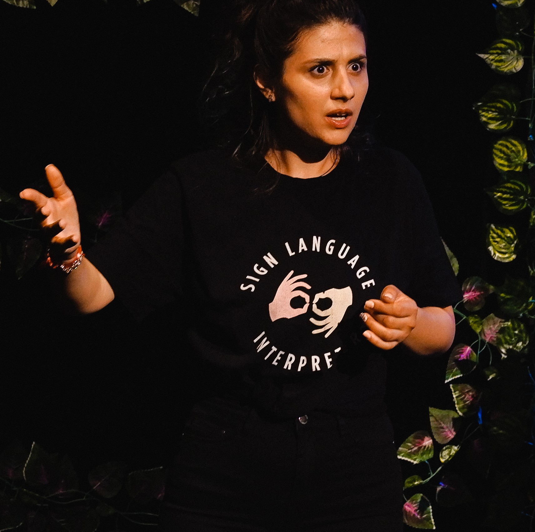 Teatru pentru ochi închiși și glasuri mute. O artistă-păpușar a creat primul spectacol pentru copiii cu dizabilități: „Noi facem apel la părinți să-i lase pe scenă, dacă vor”