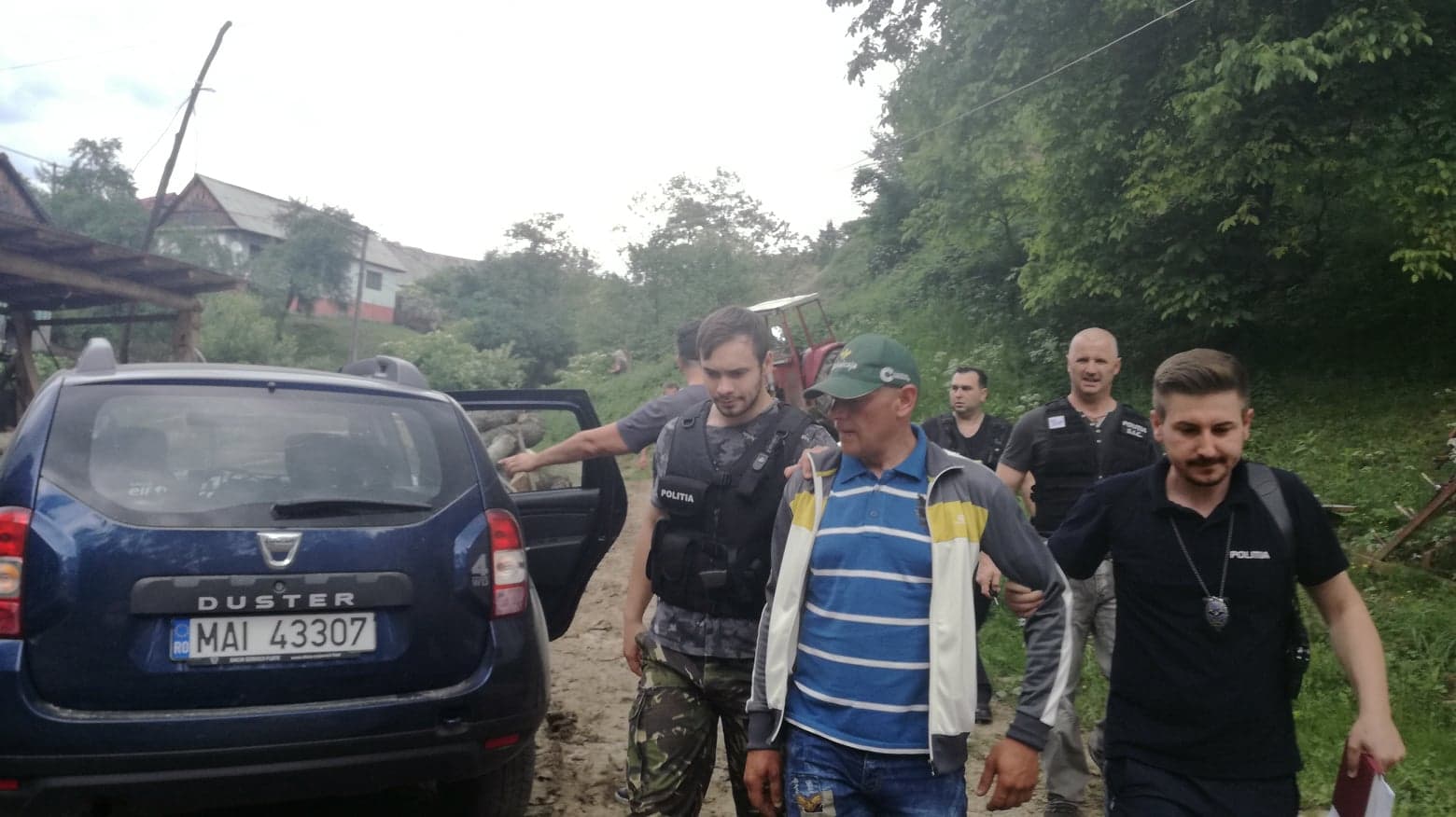 Un bărbat din Bistrița a fost ucis, tranșat și aruncat într-un pârâu. Suspecții de crimă, prinși după aproape un an