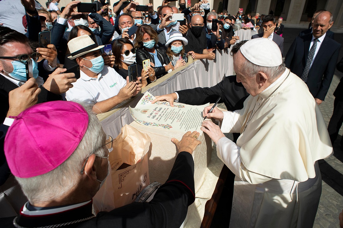 VIDEO | Papa Francisc a reluat întâlnirile cu credincioșii, după șase luni de pauză. Țara pentru care s-a rugat Suveranul Pontif