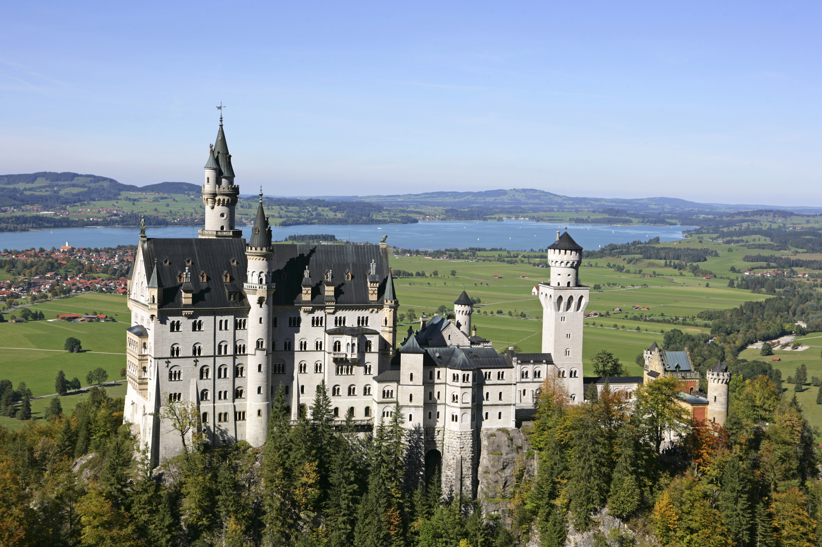 Un castel din România în top 3 cele mai spectaculoase palate din Europa: „Ca într-un basm”