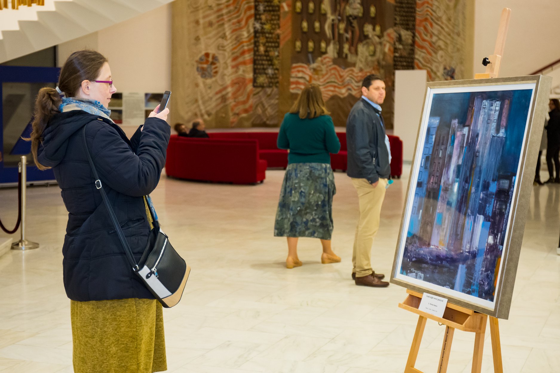 Direcția 5 vinde artă la pachet. Marian Ionescu a combinat concertele cu expoziții de pictură