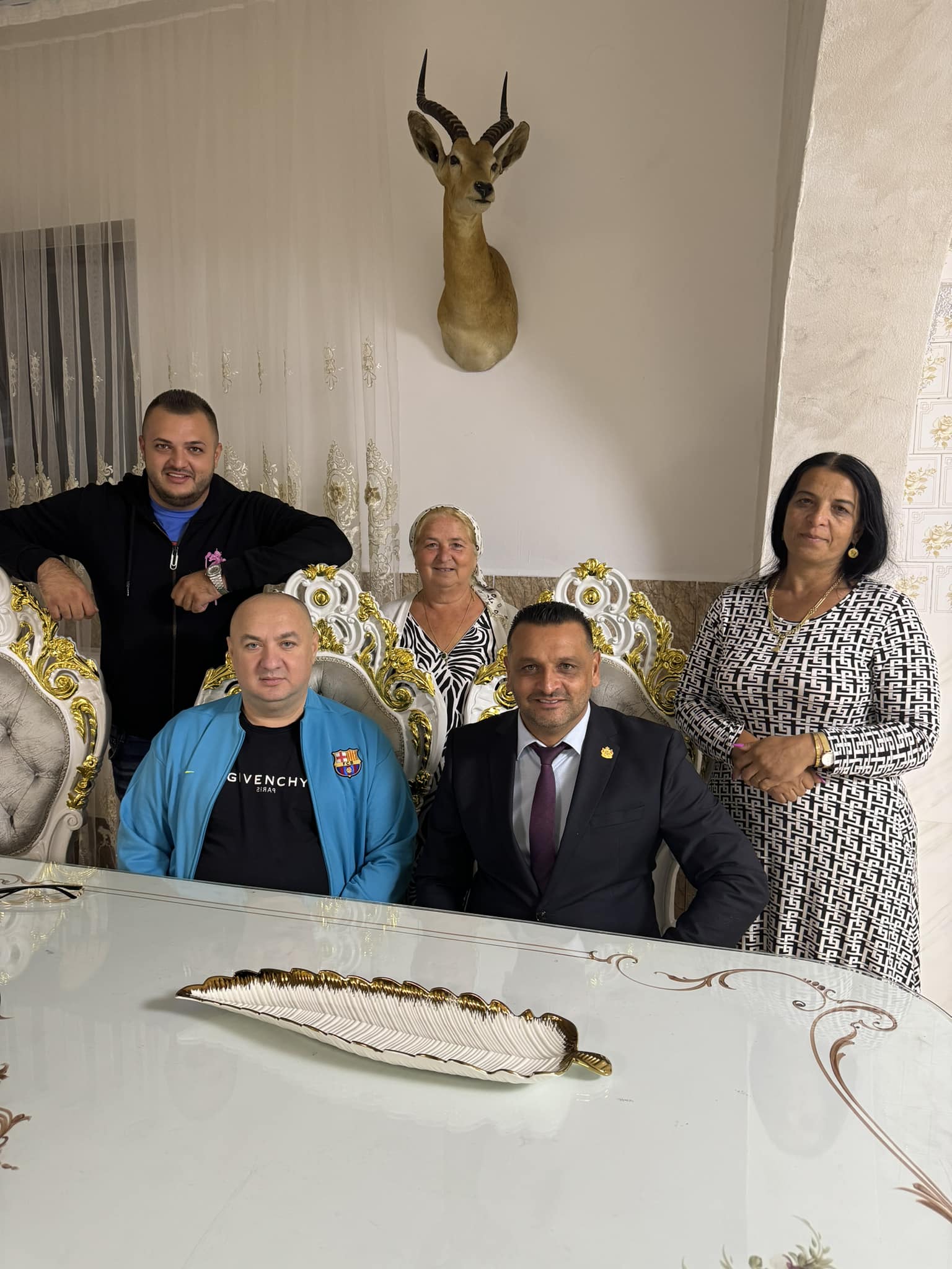 Leo de la Strehaia, mesaj pentru Laura Vicol, după ce a negat relația cu el și a fost arestată: „A avut milioane de euro, nu i-a făcut acum”