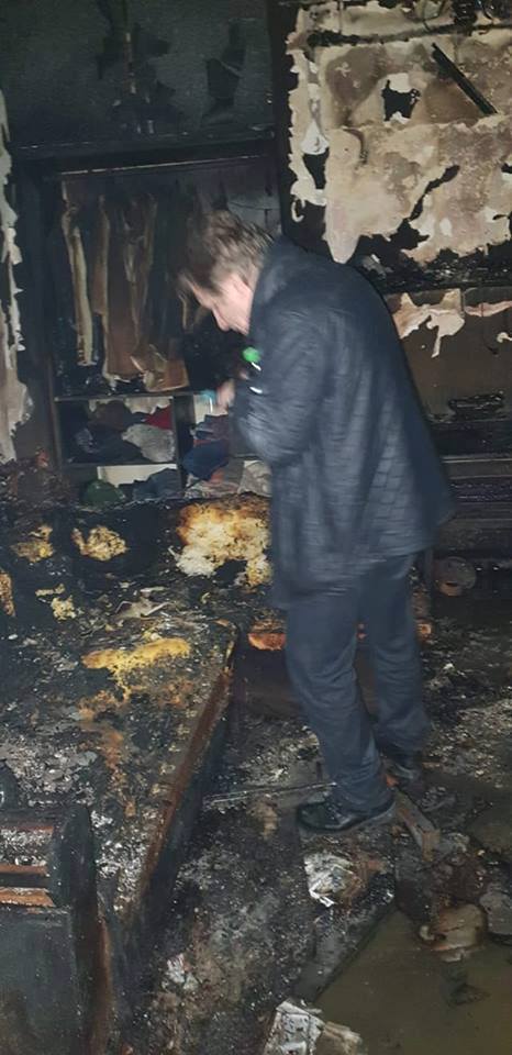 Artistul Florin Apostol a rămas fără casă după ce aceasta a ars din temelii. Apelul disperat al prietenilor | FOTO
