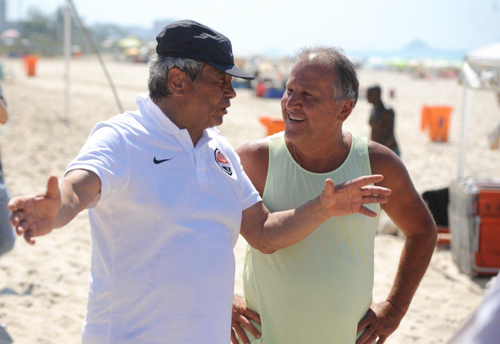 Lucescu, ÎN CHILOȚI, la plajă! Întâlnire cu un campion mondial / FOTO&VIDEO
