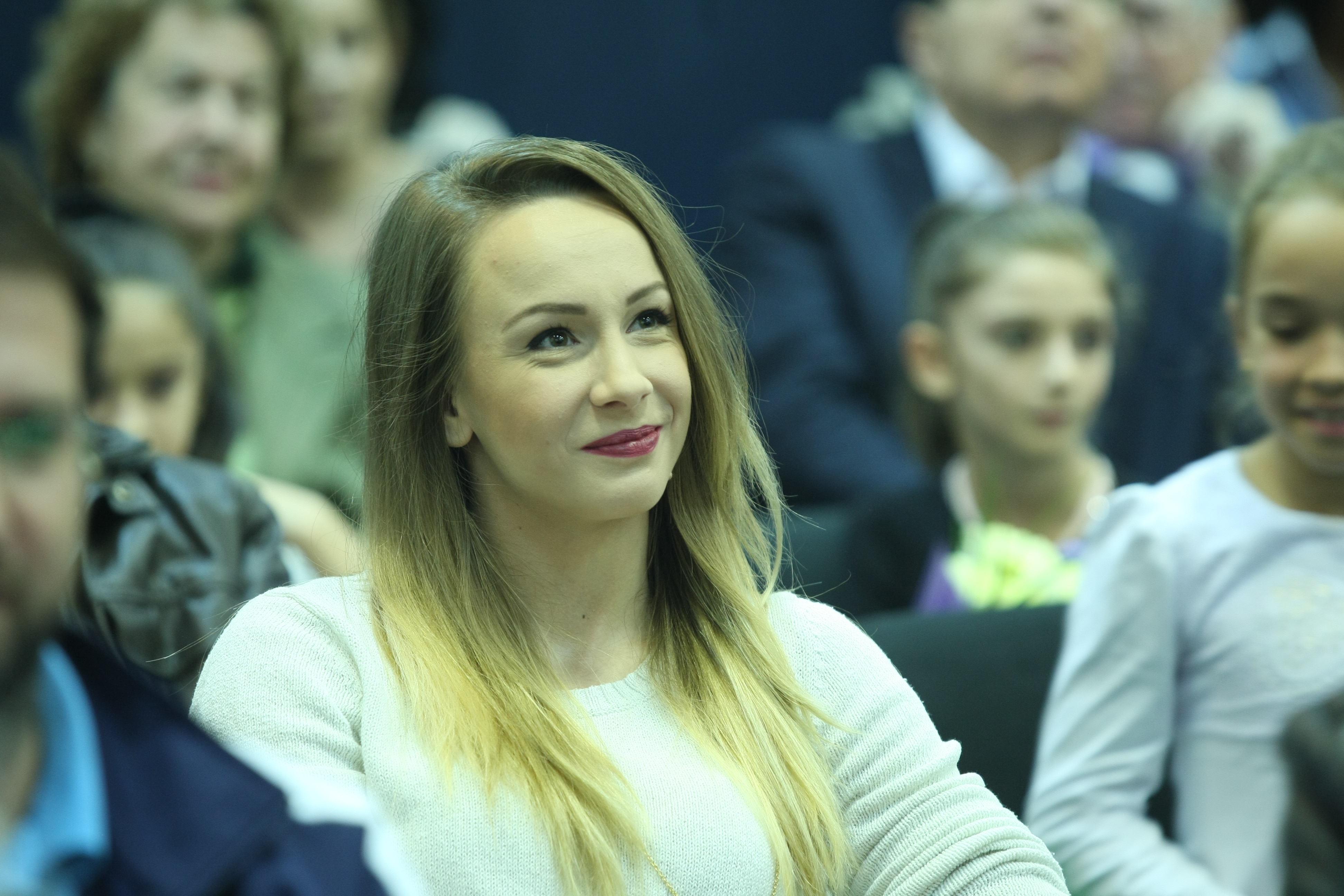Nicolae Vieru și-a lansat o carte despre gimnastică, dar și în care Ilie Năstase are partea lui de glorie: ^”Ne-a dus acasă la Diana Ross!”. Nasty confirmă și aruncă ”bomba”: ”Am și divorțat după aia!” / GALERIE FOTO