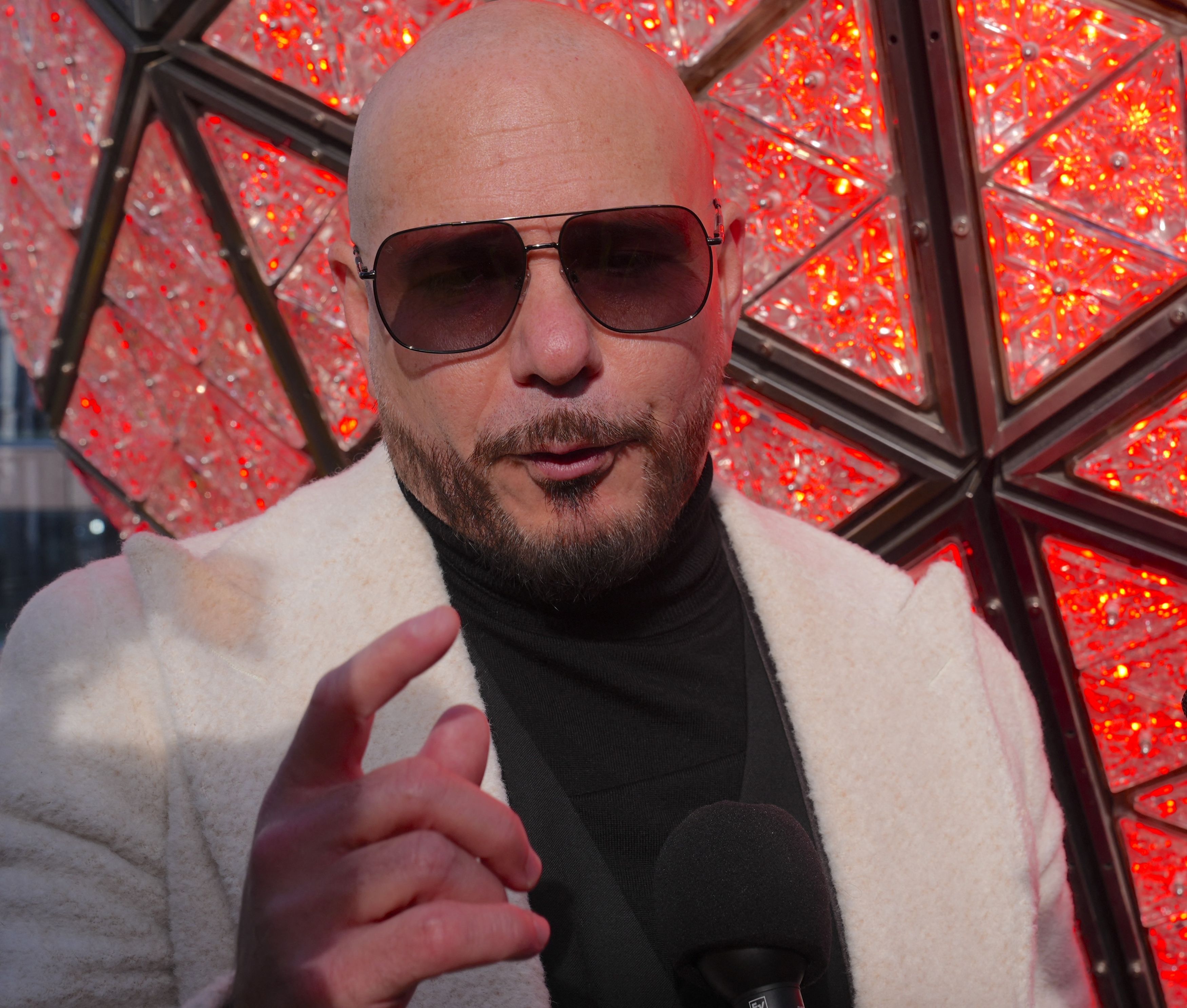 Câți bani a primit Pitbull să cânte într-un club din București: „Au fost alte vremuri! A fost frumos”