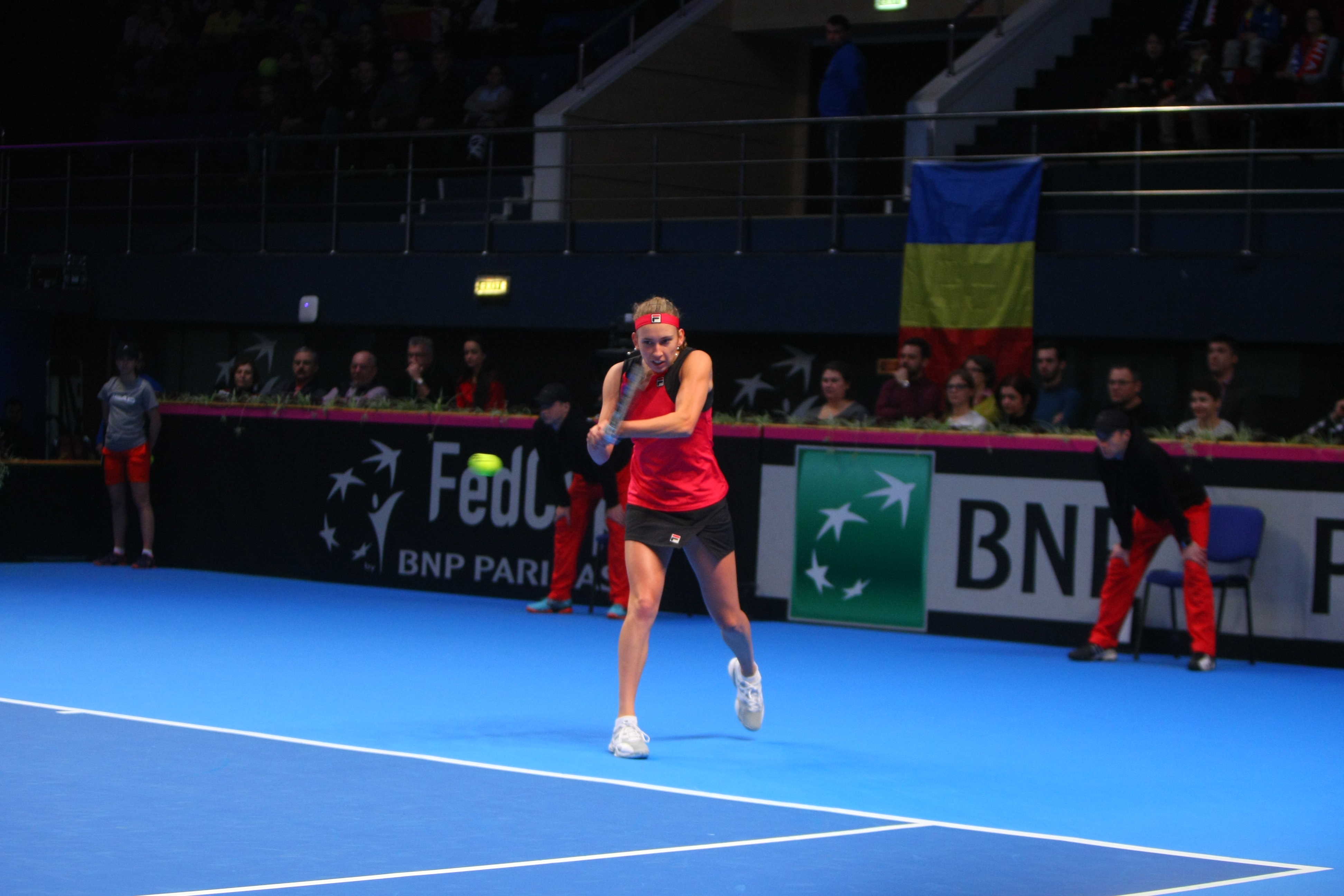 România a fost învinsă de Belgia, în primul tur al Grupei Mondiale II din Fed Cup. Irina Begu a jucat la simplu, dar a pierdut în setul decisiv. Reacții  | FOTO & VIDEO